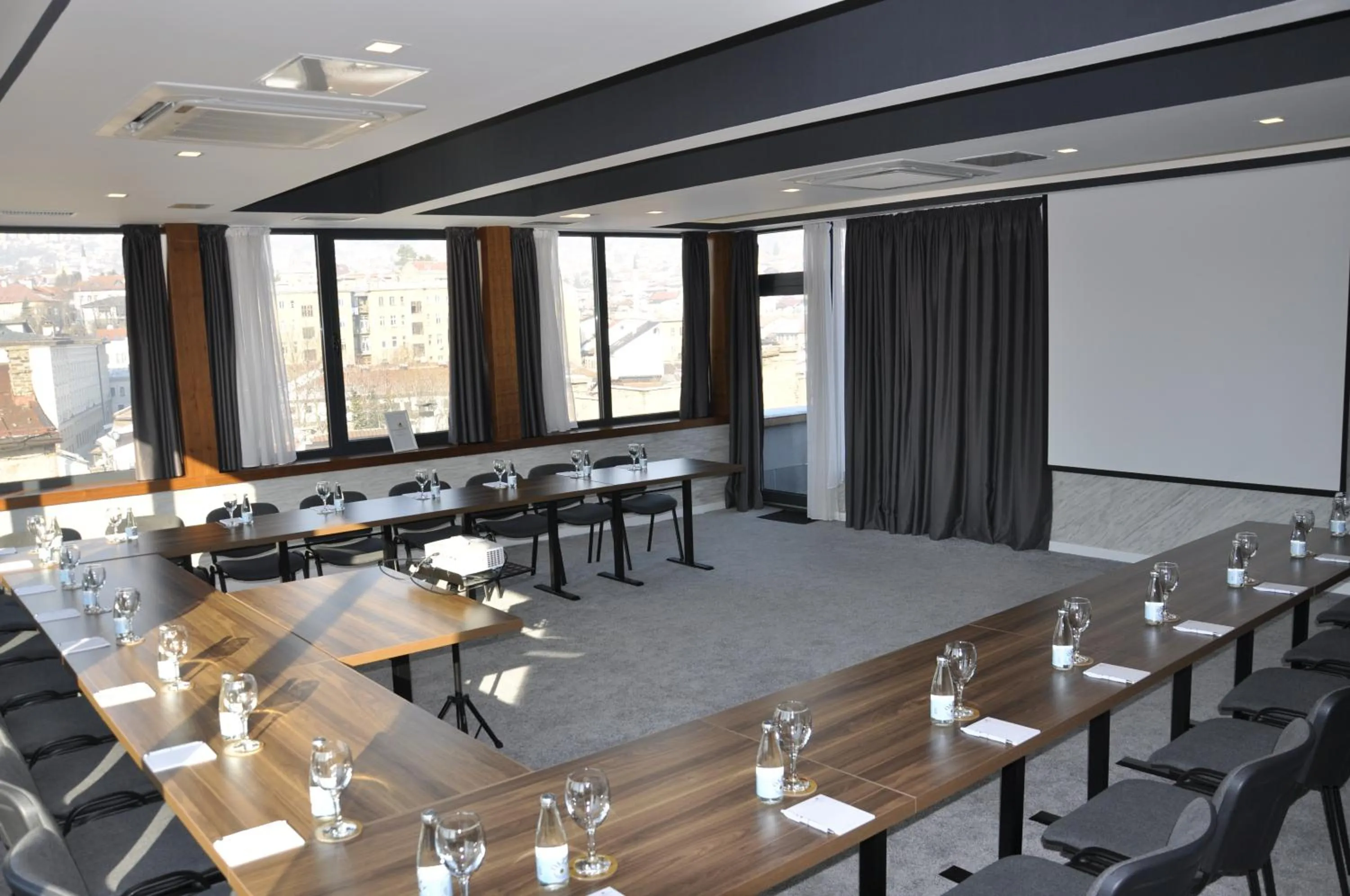 Business facilities in Hotel President Sarajevo