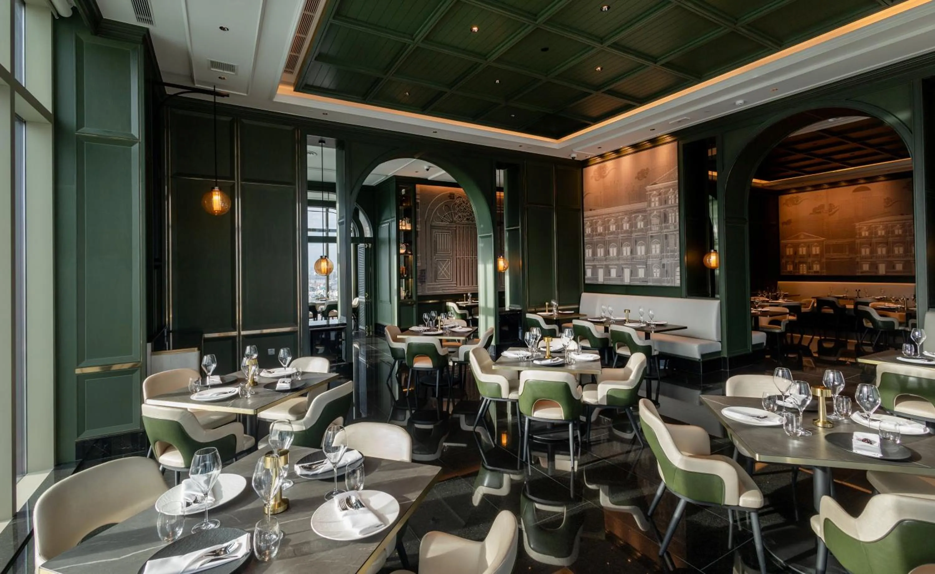 Restaurant/places to eat in Grande Centre Point Surawong Bangkok