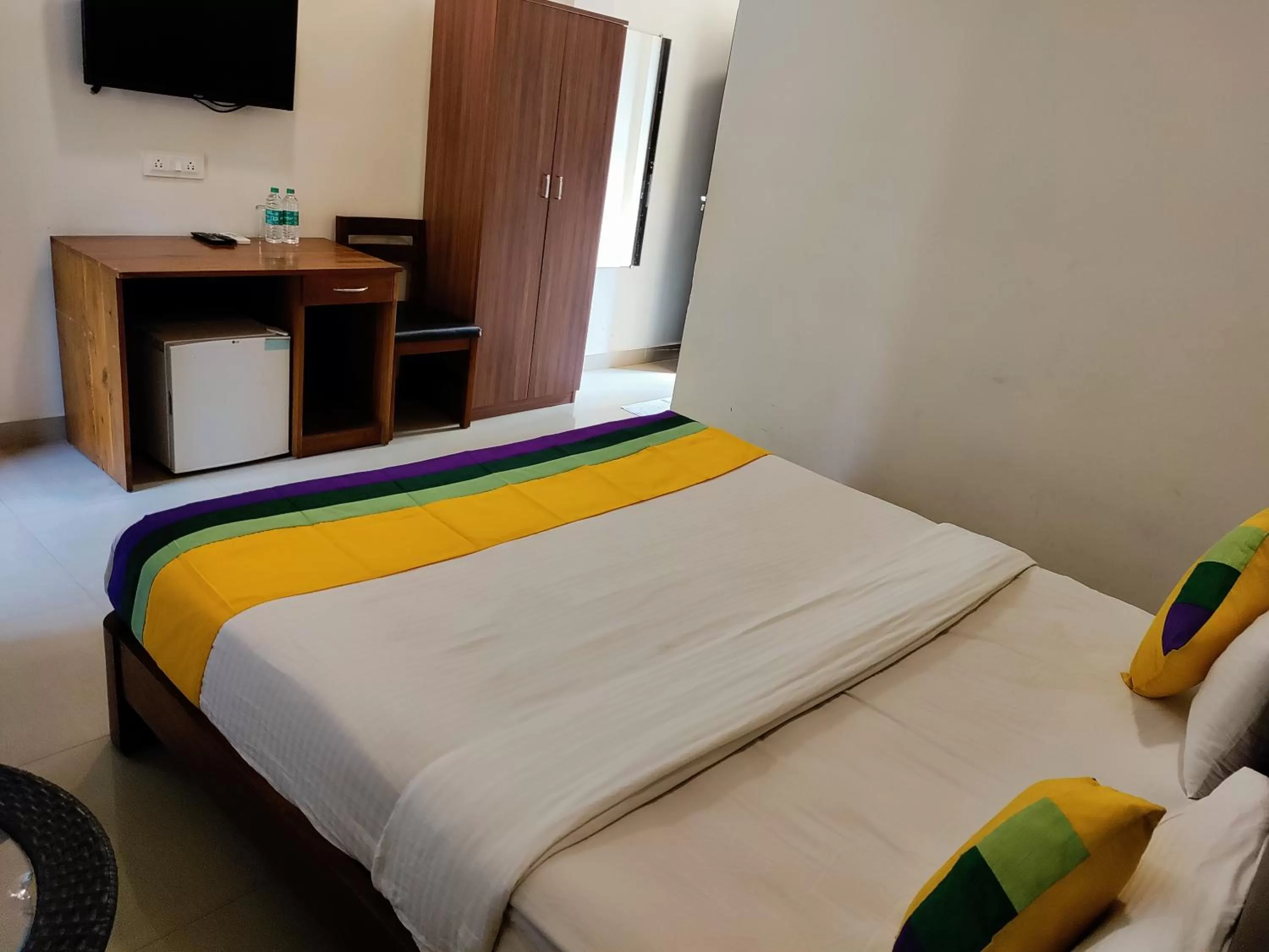 Bed in Itsy By Treebo - Samara Holiday Homes