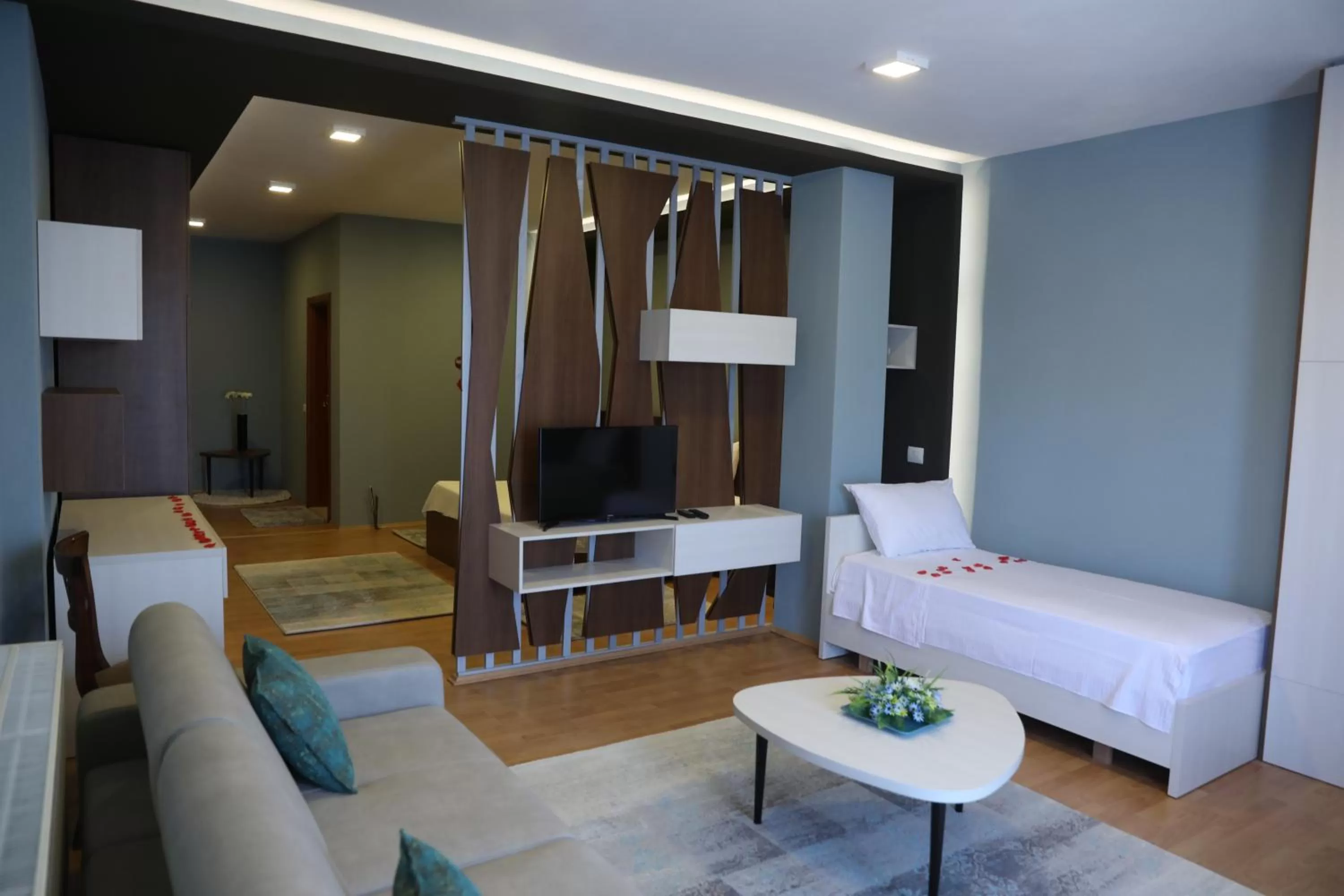 TV/Entertainment Center in Guesthouse Bimbli