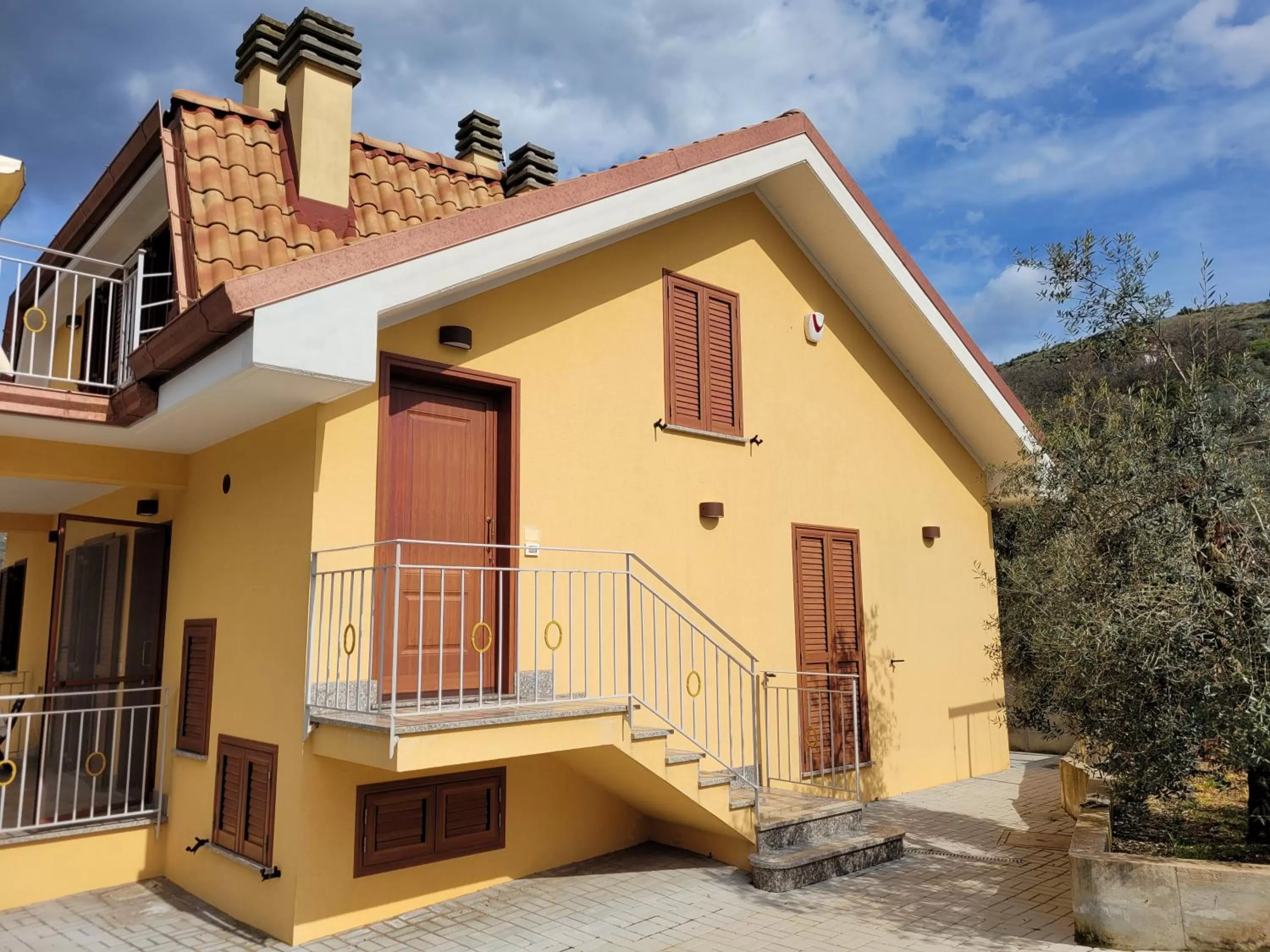 Alloggio turistico Magnifico Alessandro Valle Bernardo 04025 Lenola nei pressi di Fondi LT