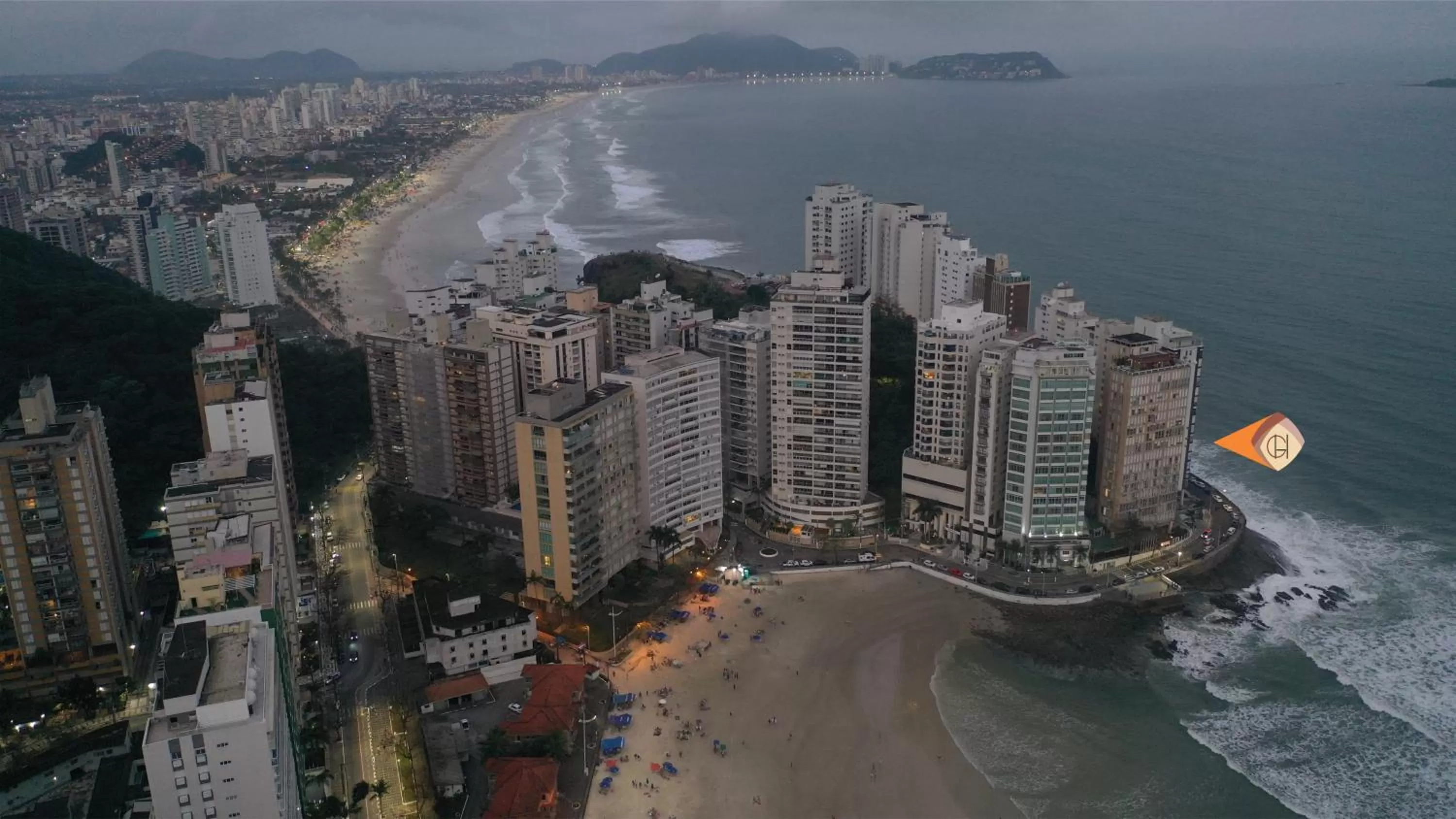 Property building, Bird's-eye View in Grand Hotel Guarujá - A sua Melhor Experiência na Praia!