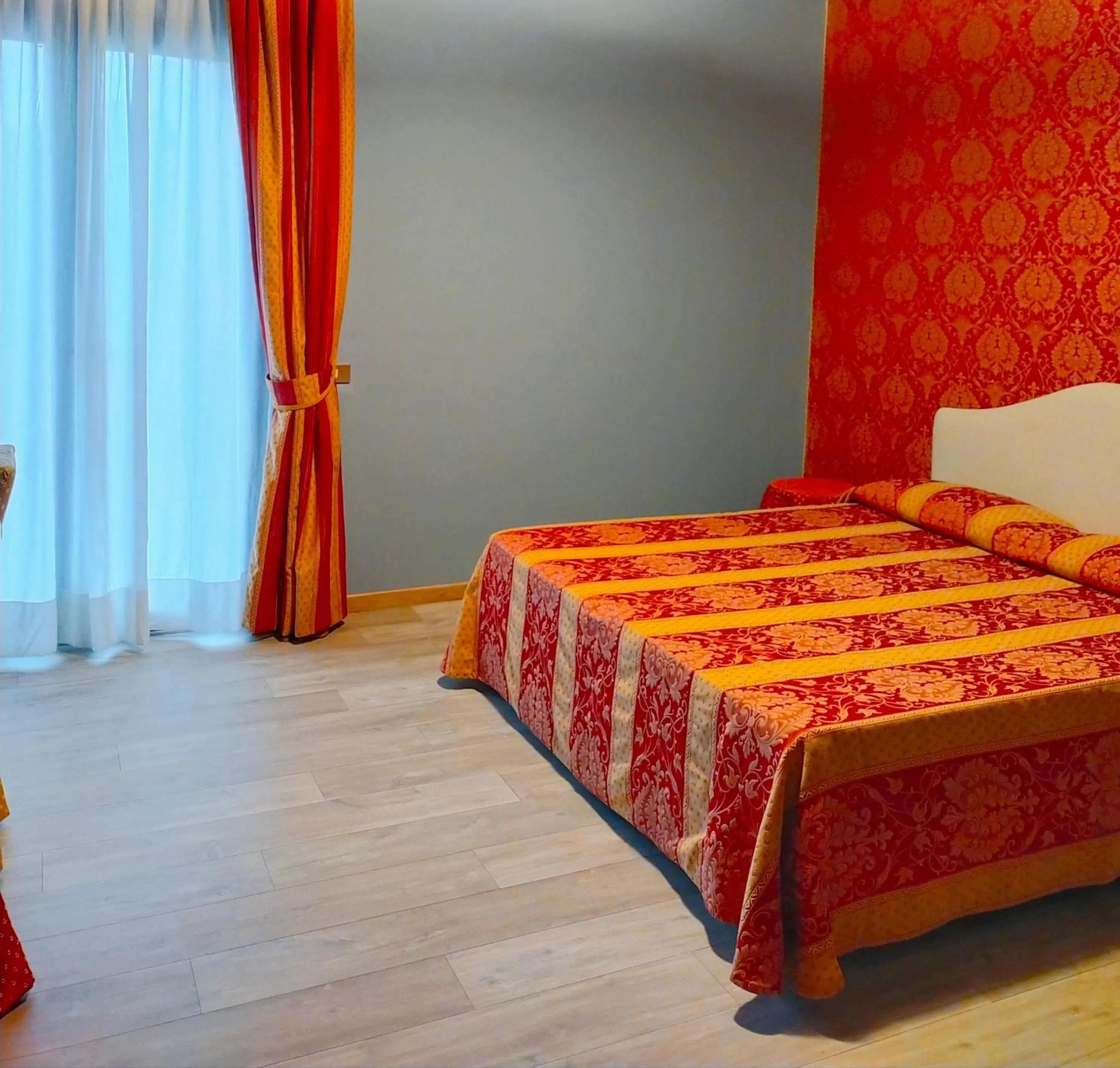 Photo of the whole room, Bed in LAERTE PALACE HOTEL