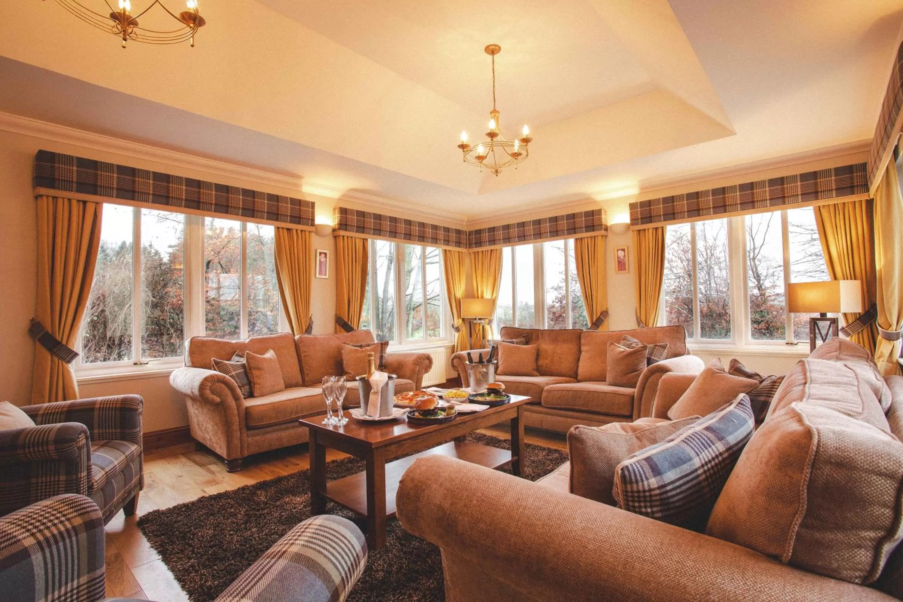 Living room in Meldrum House Hotel Golf And Country Estate