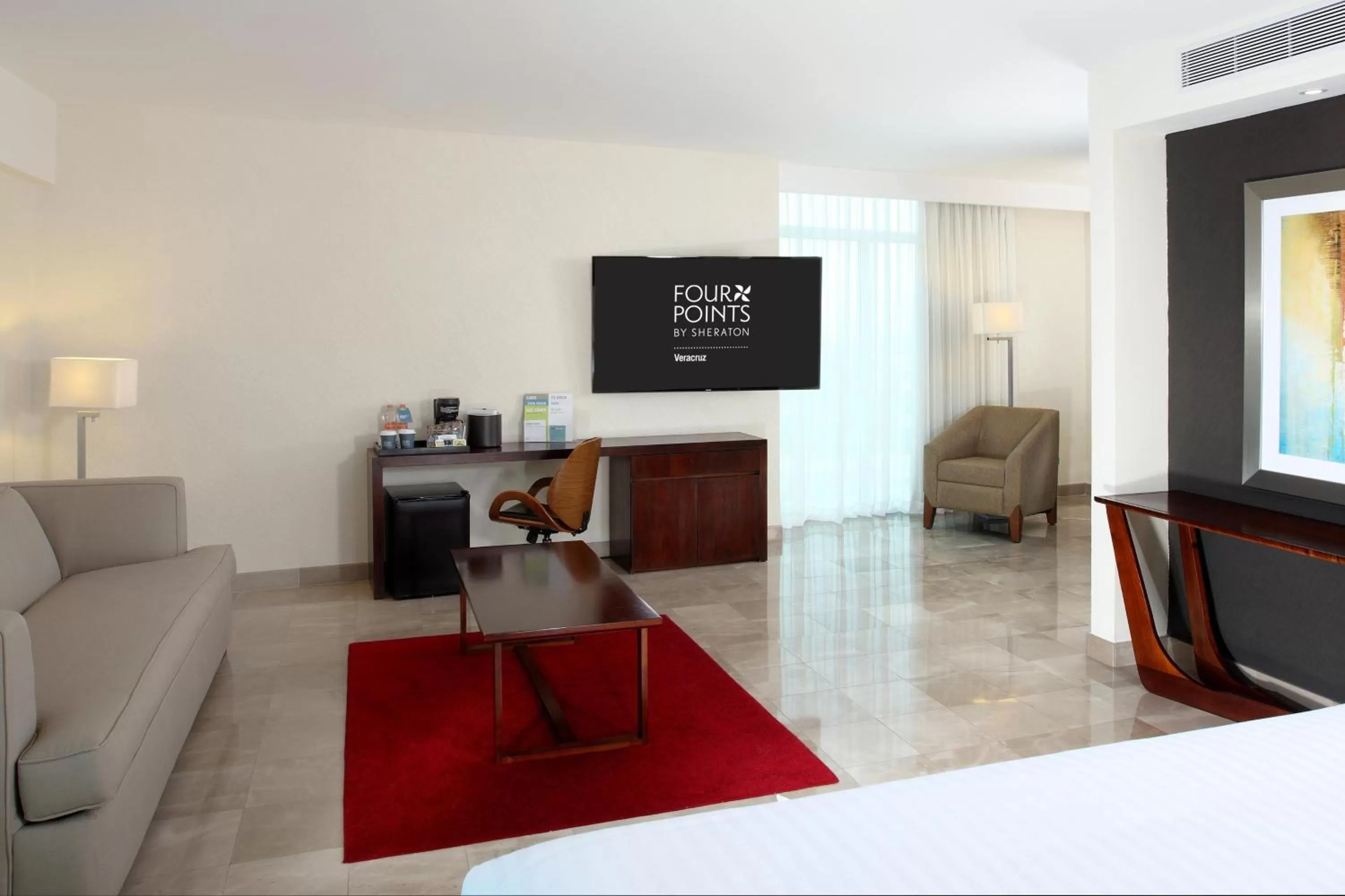 Master, Suite, 1 King, Sofa bed, Partial ocean view, Balcony in Four Points by Sheraton Veracruz