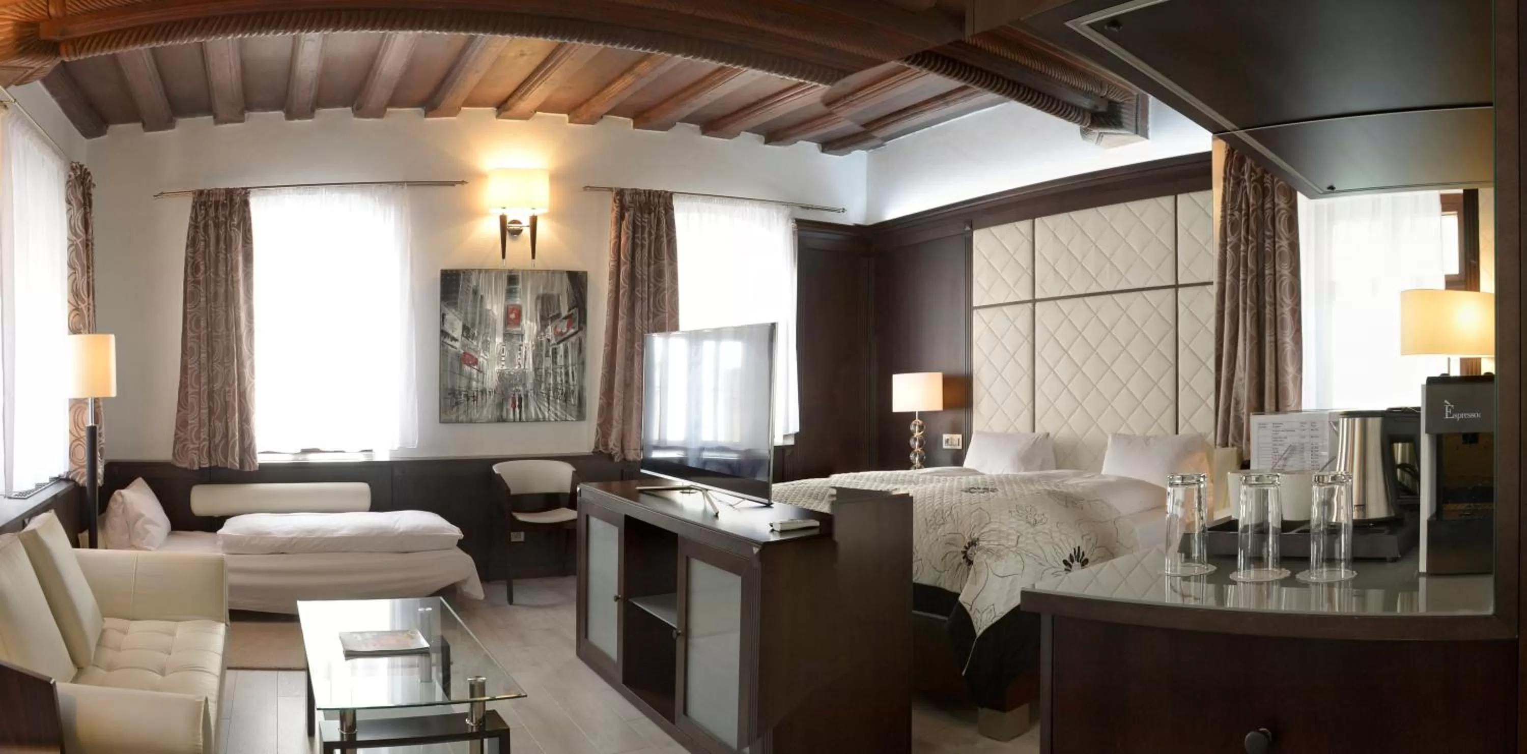 Bedroom in Hotel Grand