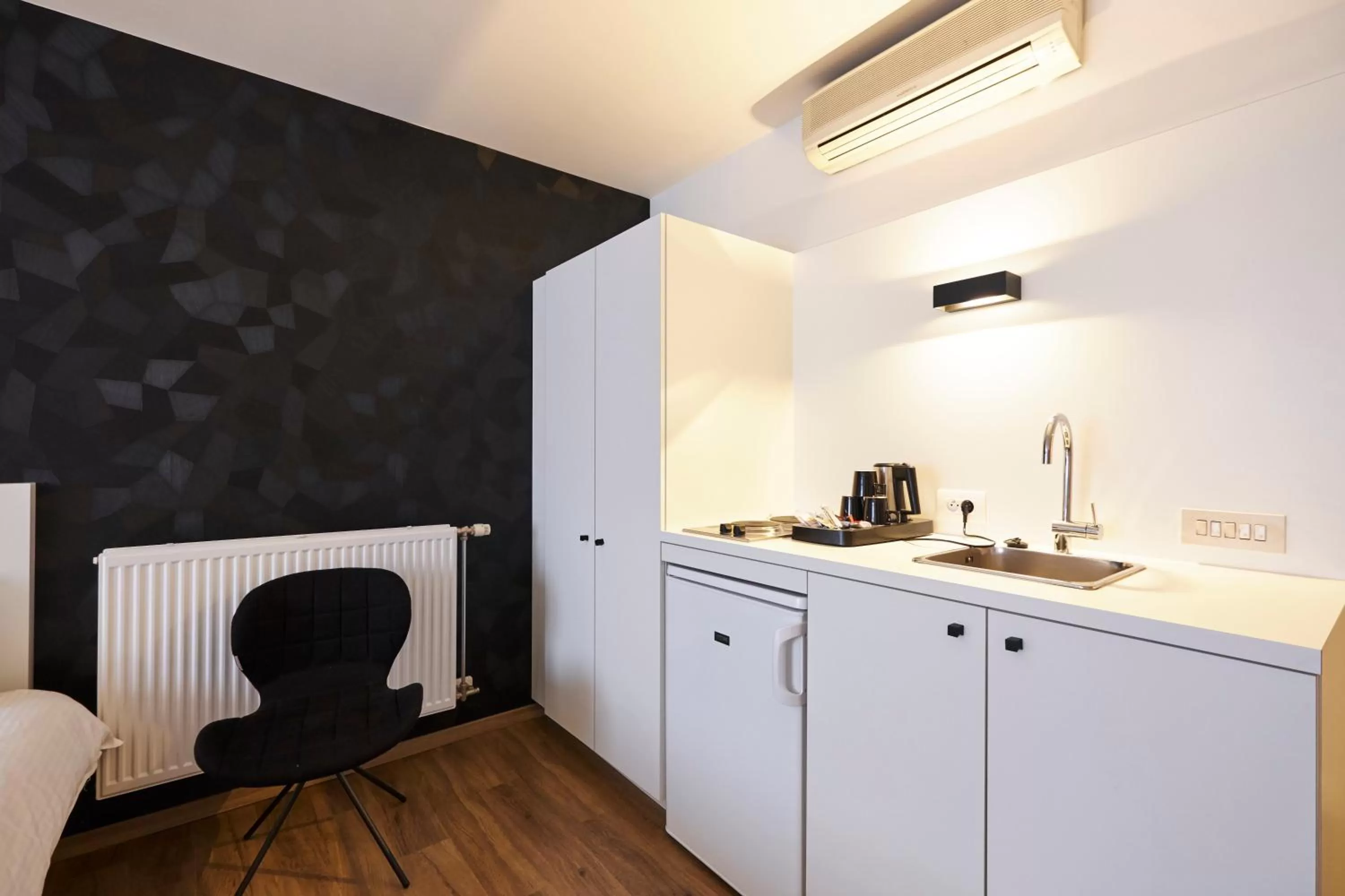 Kitchen or kitchenette in Parkhotel Roeselare