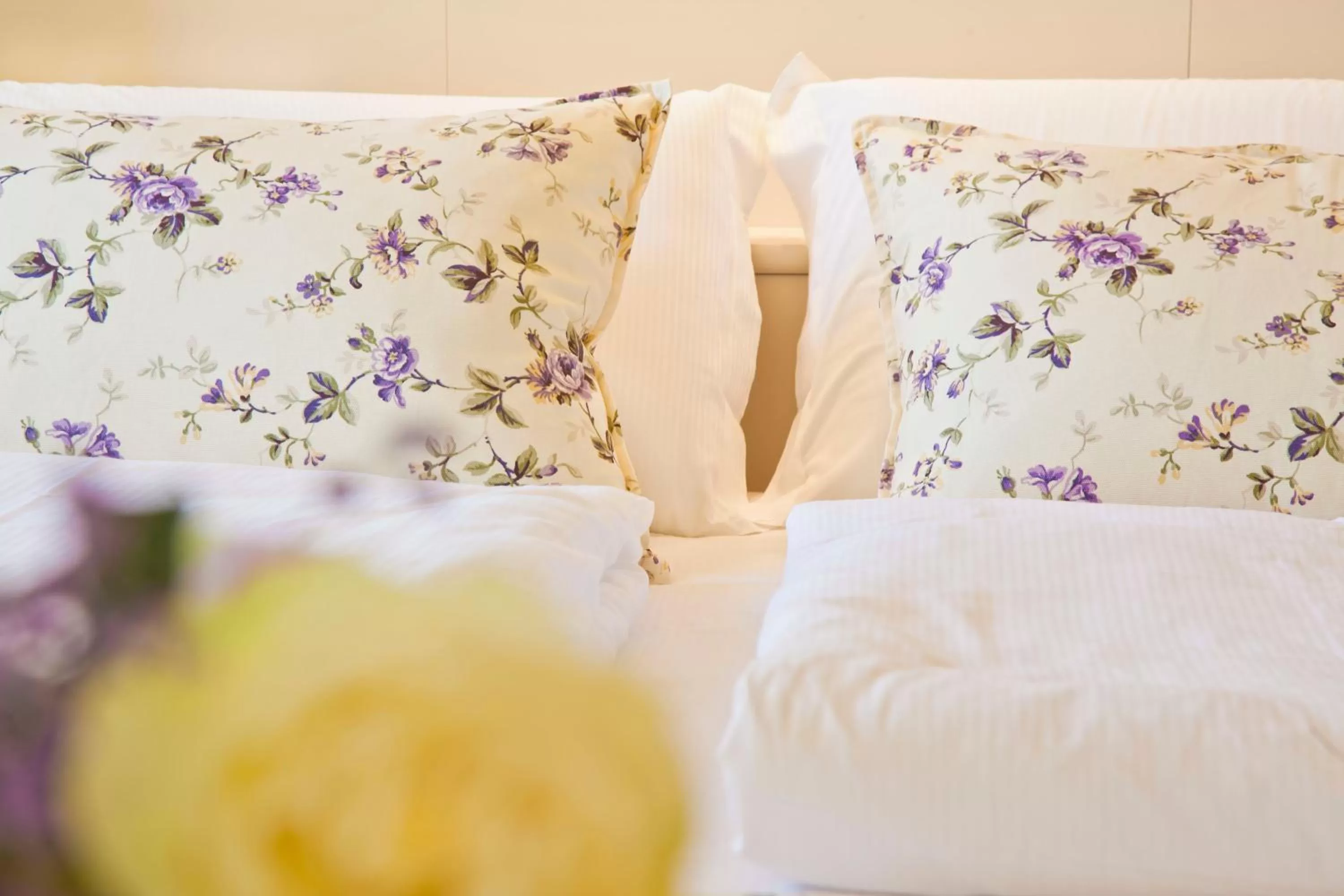 Classic Double Room Depandance in Bellavista Lakefront