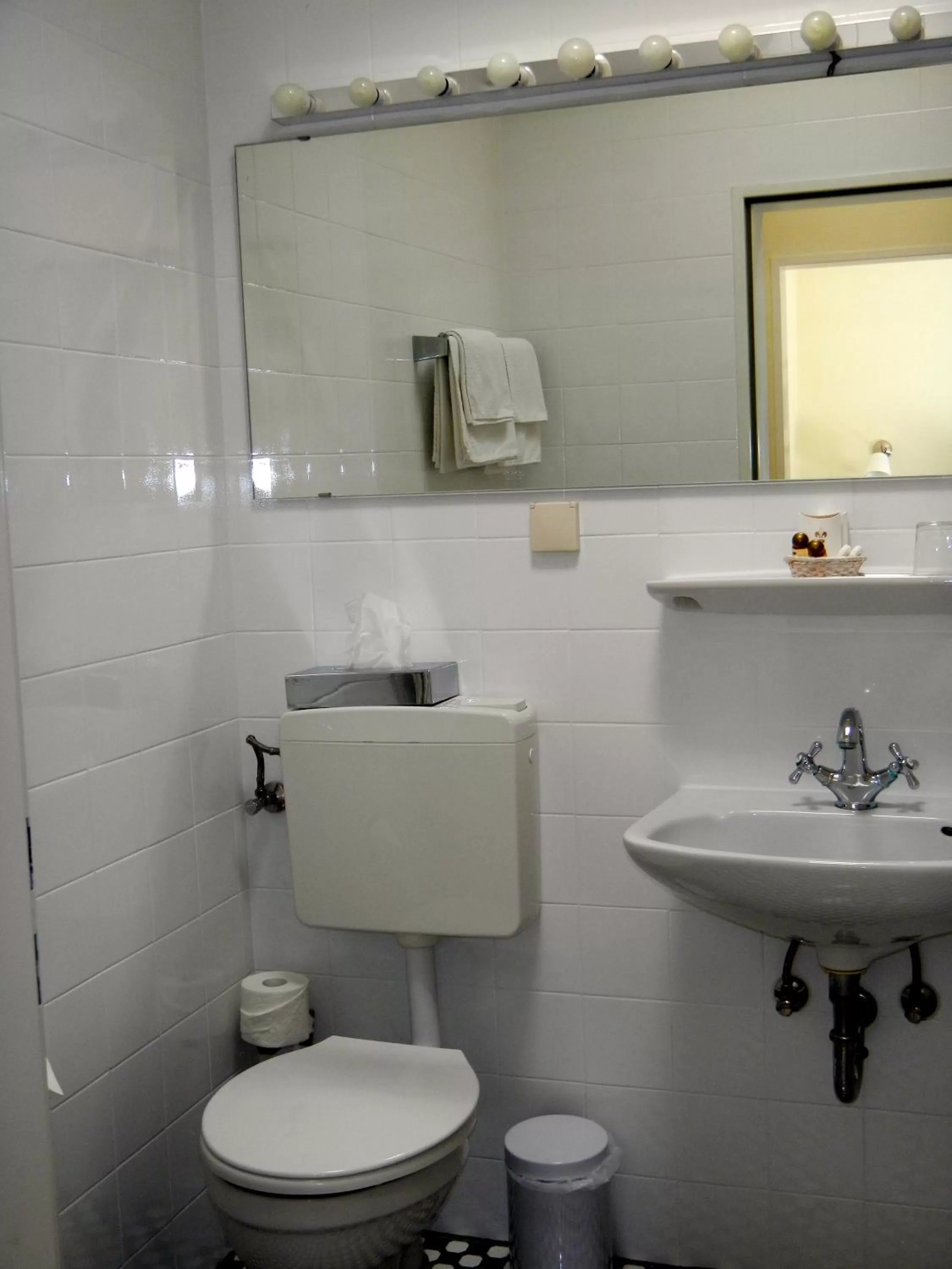 Bathroom in Hotel Villa Meererbusch