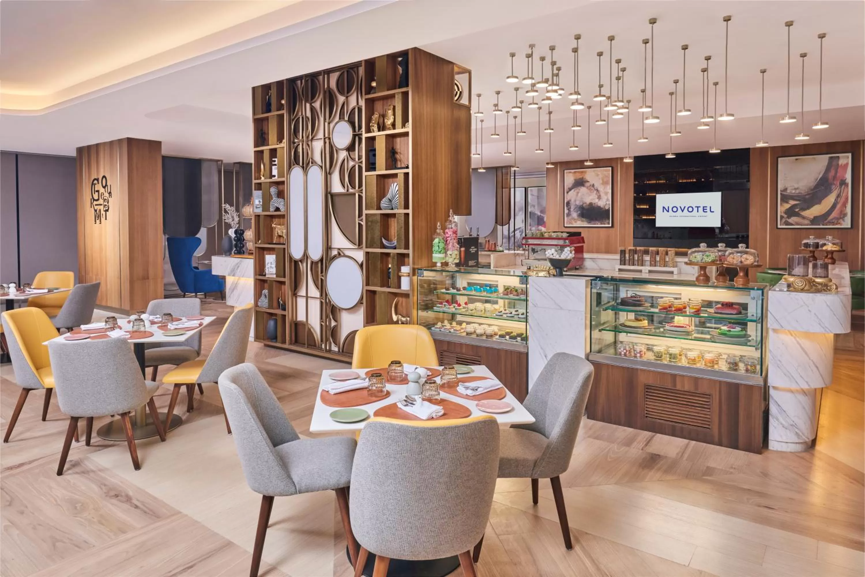 Restaurant/places to eat in Novotel Mumbai International Airport