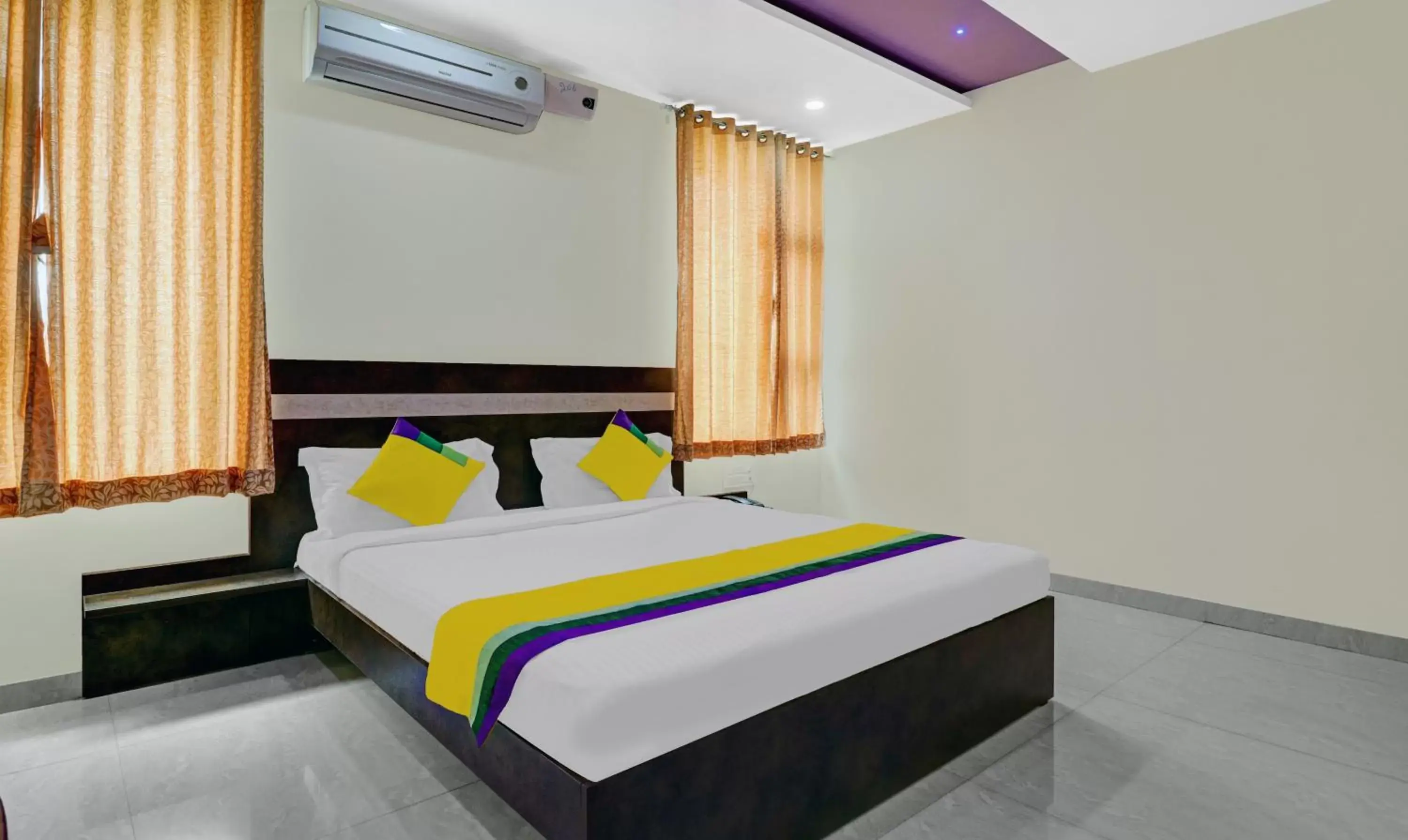 Standard Double Room in Itsy Hotels Kattari Komforts, Chikmagalur Standard Double Room in Itsy Hotels Kattari Komforts, Chikmagalur