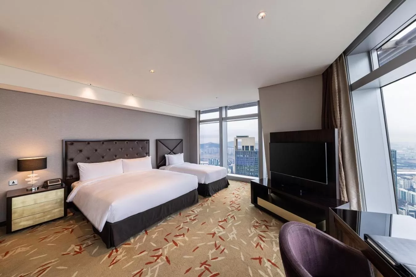 Studio Family in Oakwood Premier Incheon