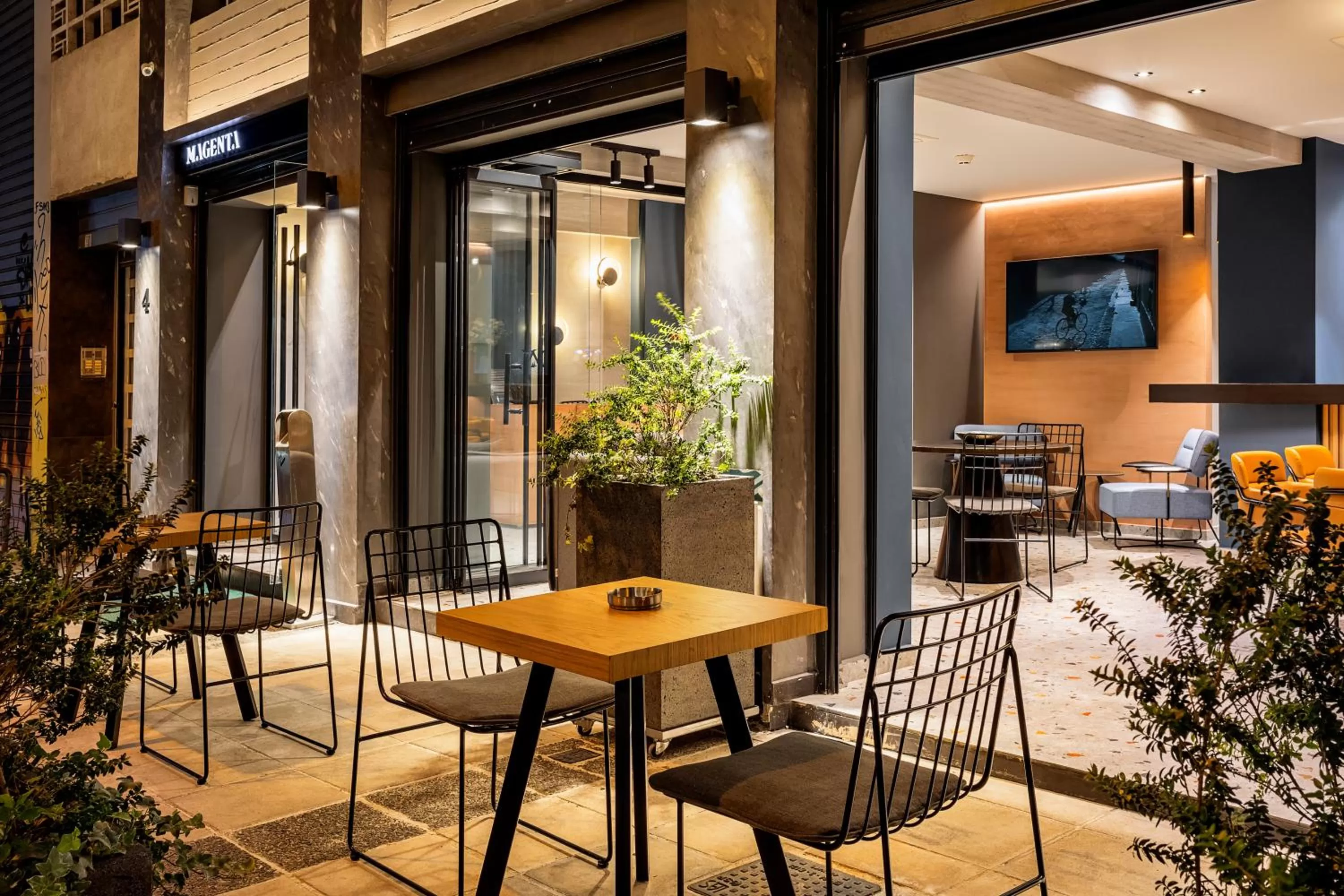 Property building in Bob W Athens Akadimia