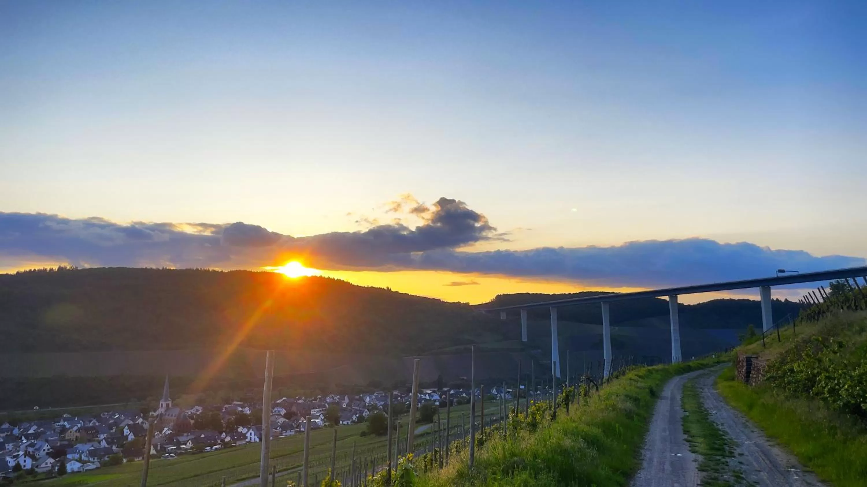 Hiking, Sunrise/Sunset in Vegan Hotel und Restaurants Nicolay 1881