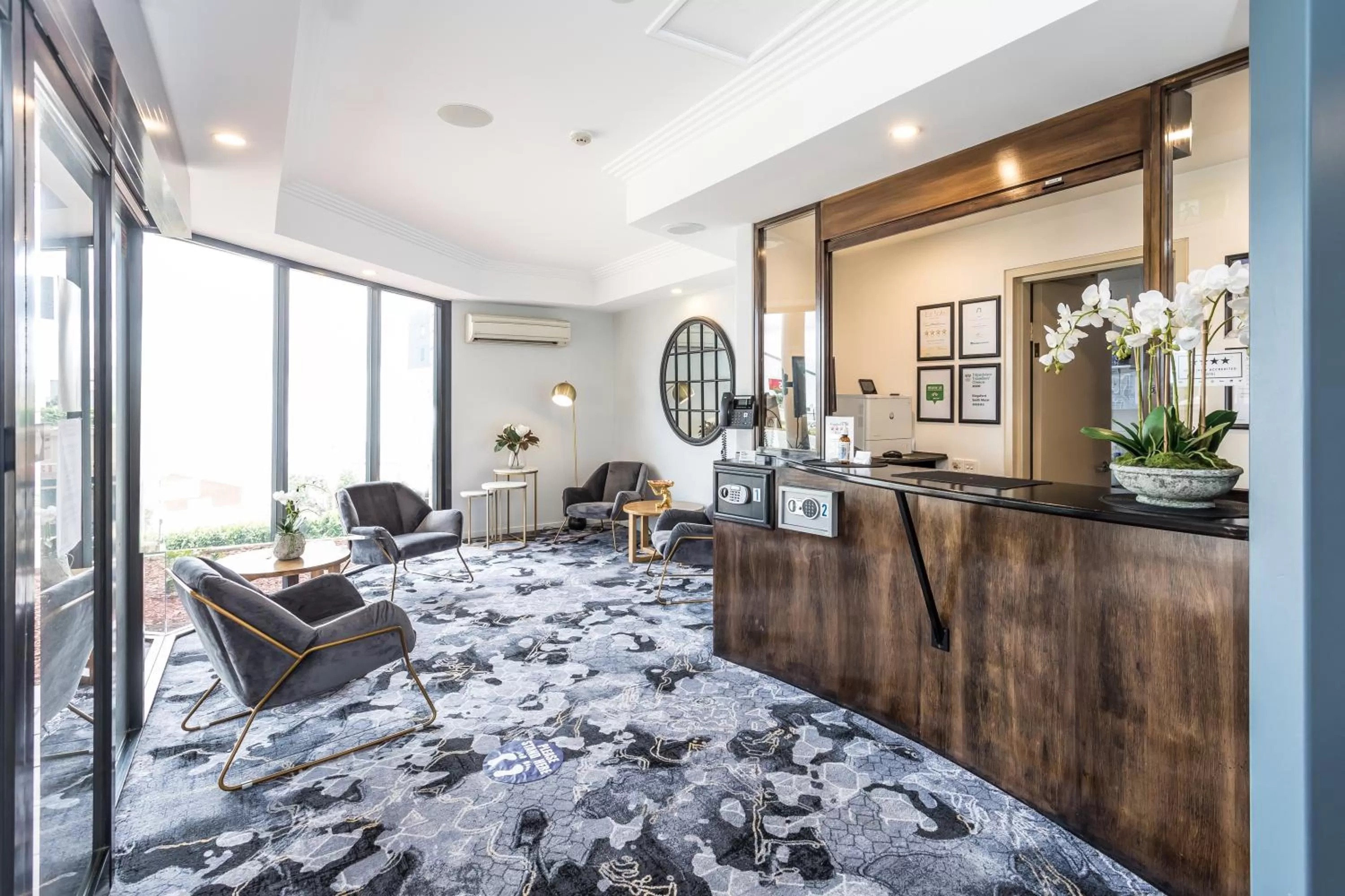 Lobby or reception, Bed in Hotel Kingsley