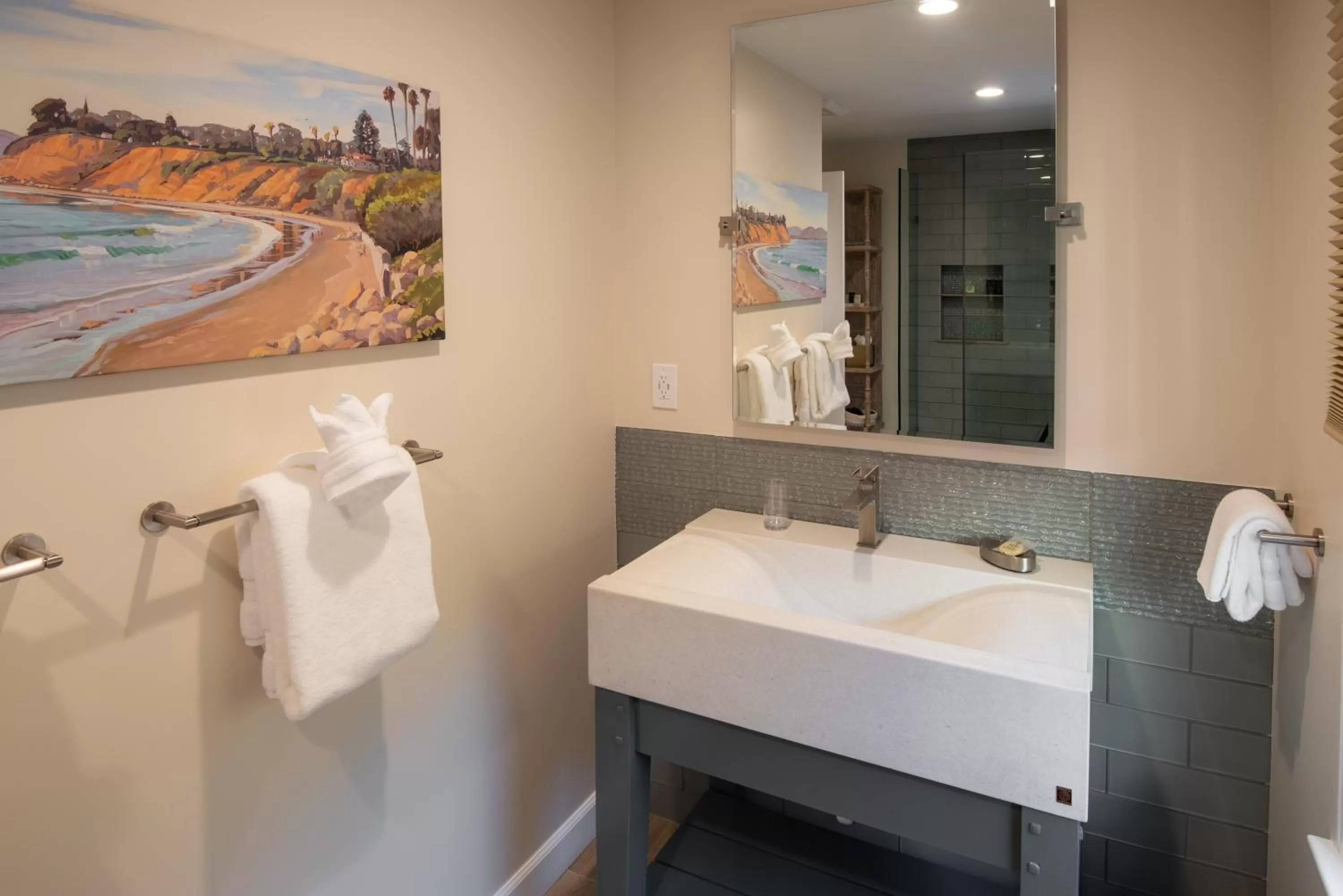 Shower in Harbor House Inn