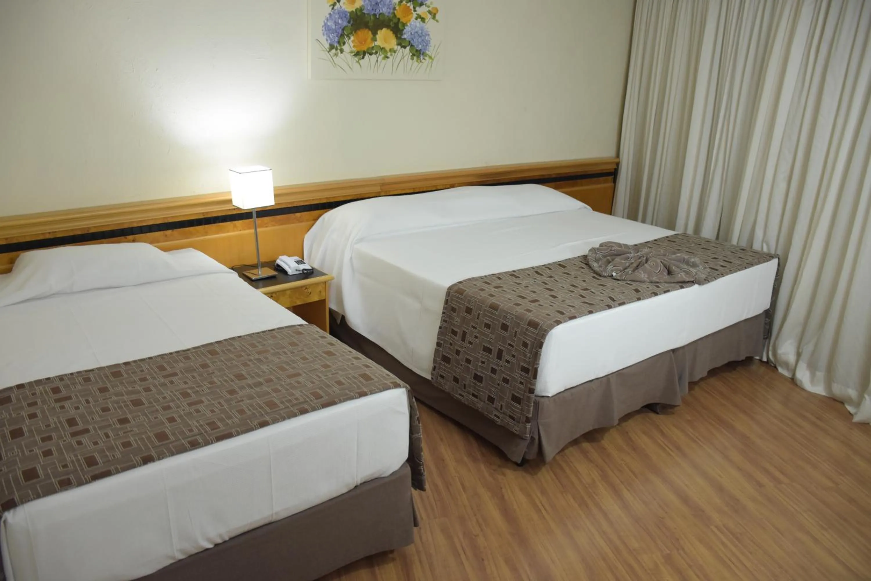 Bedroom, Bed in Hotel Golden Park Internacional Foz & Convenções By Nacional Inn