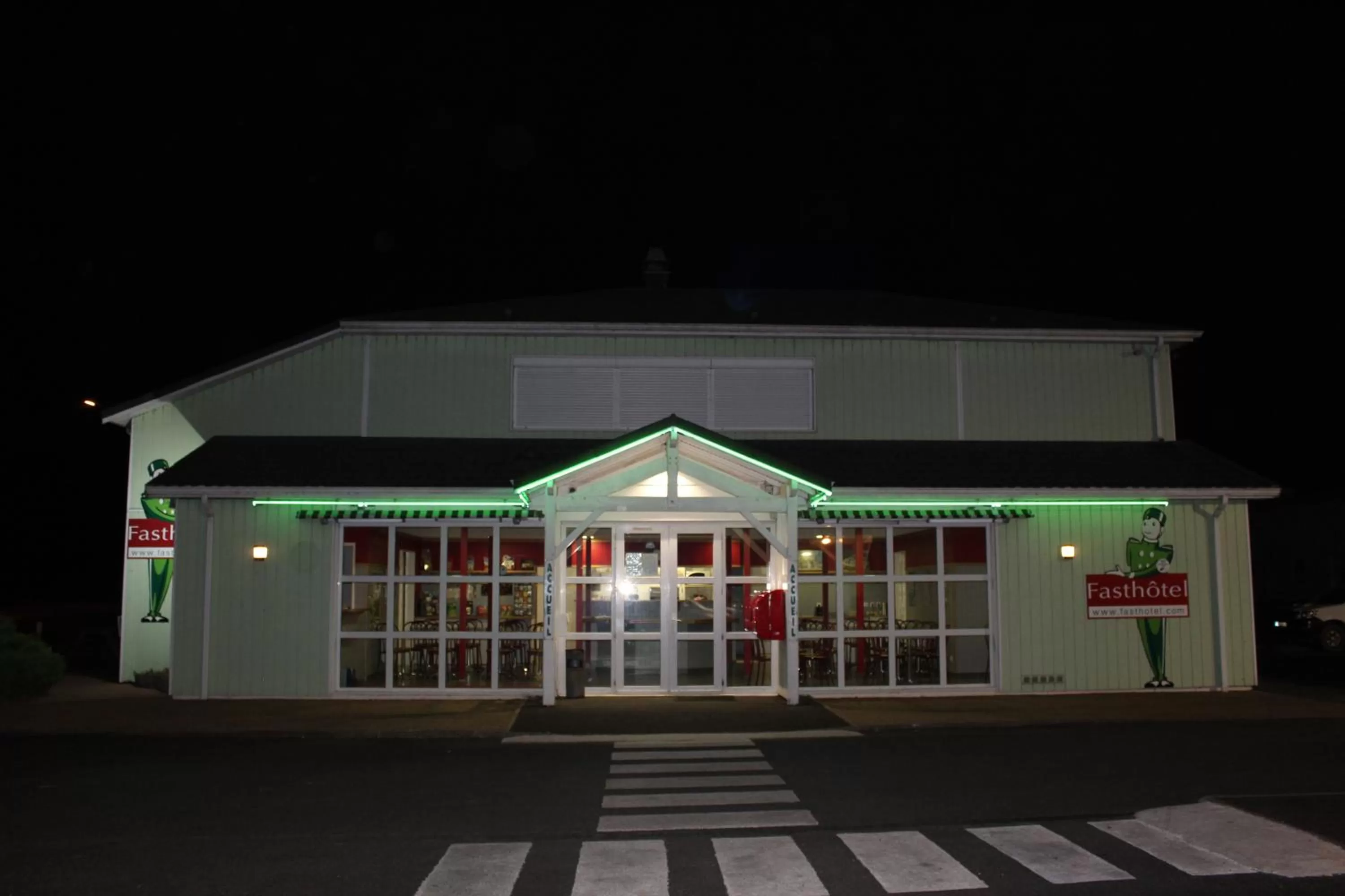 Facade/entrance in Fasthotel Tours Sud