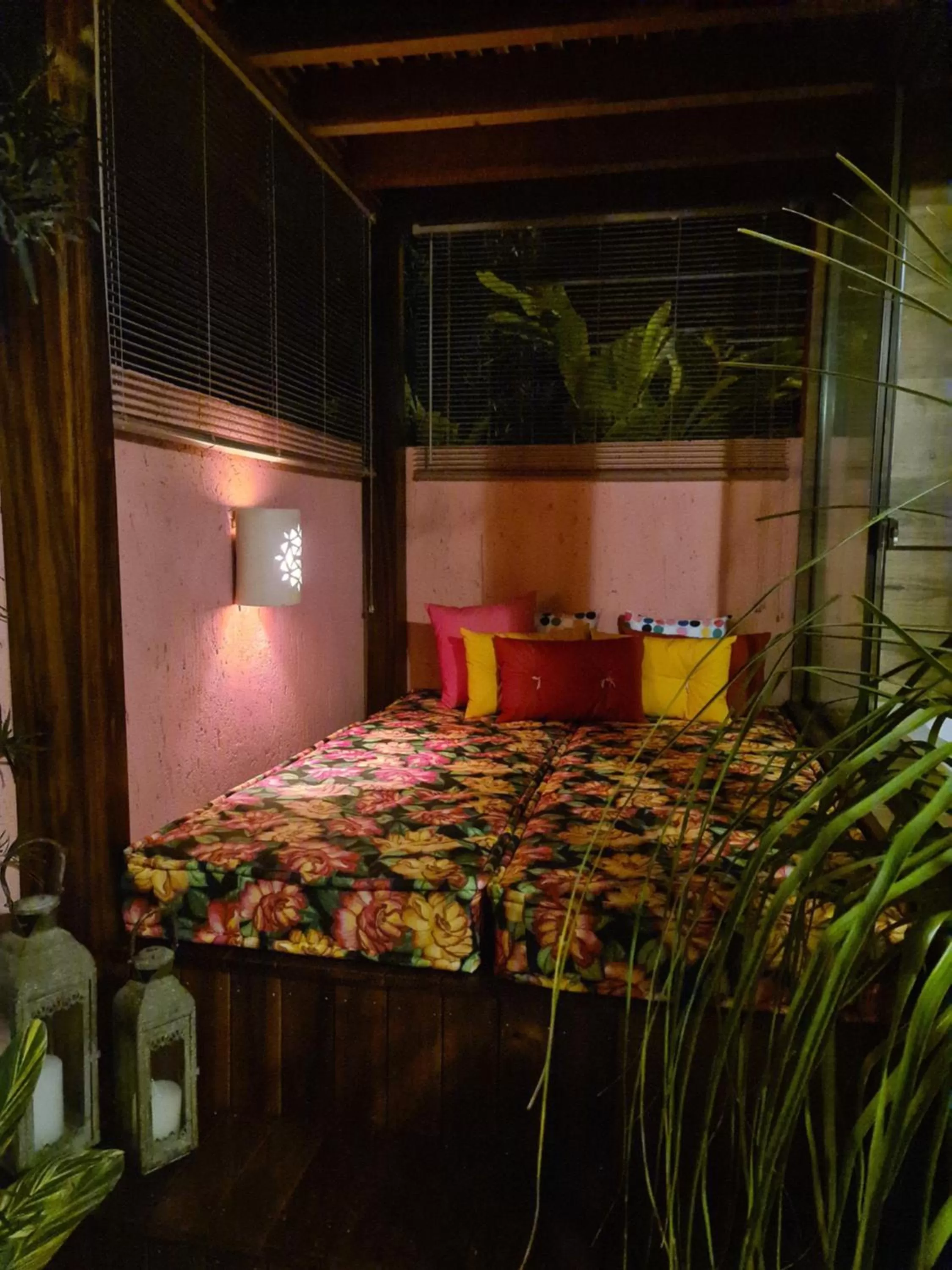 Garden, Bed in Pousada Vila Rosada