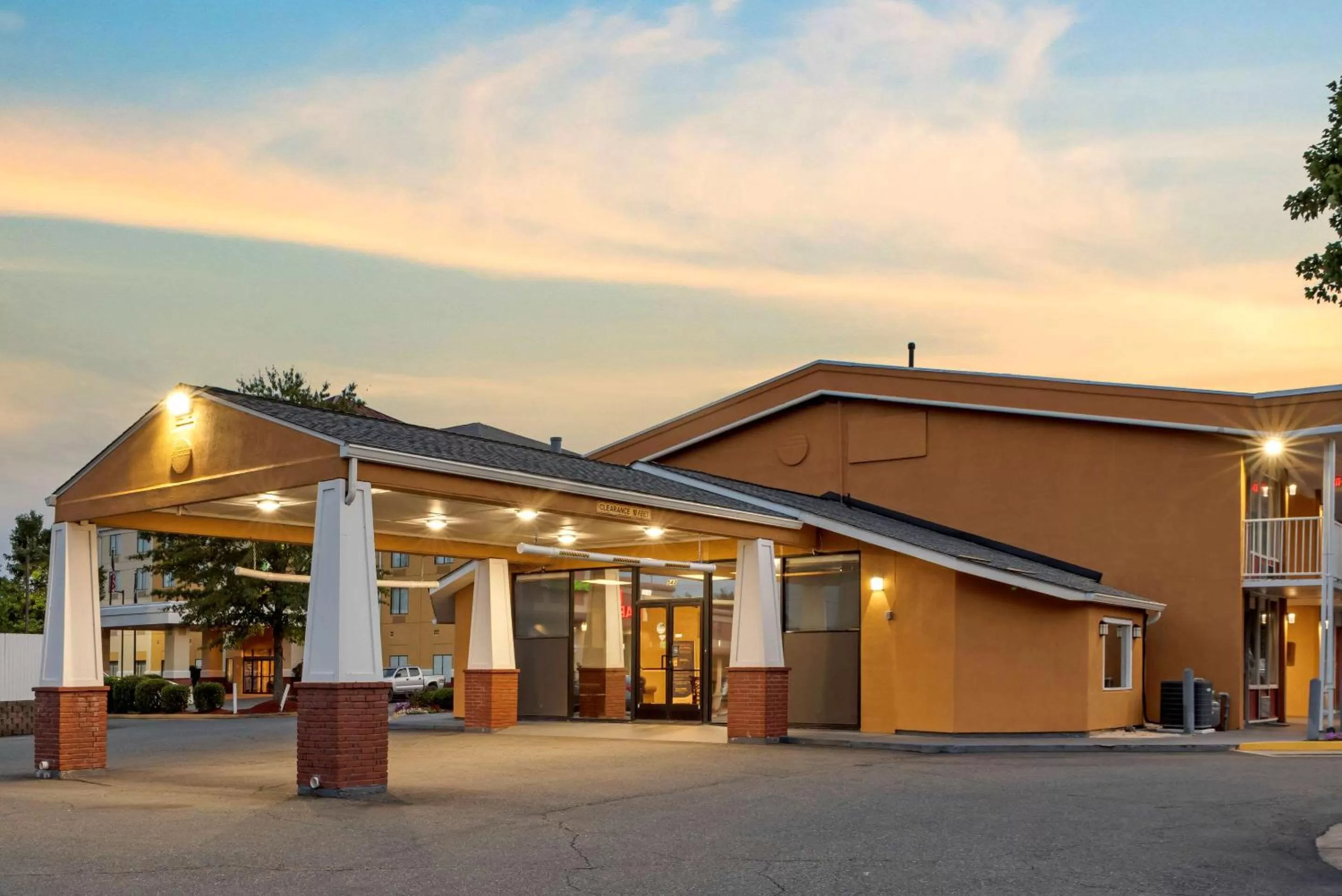 Property building in Quality Inn Fredericksburg near Historic Downtown