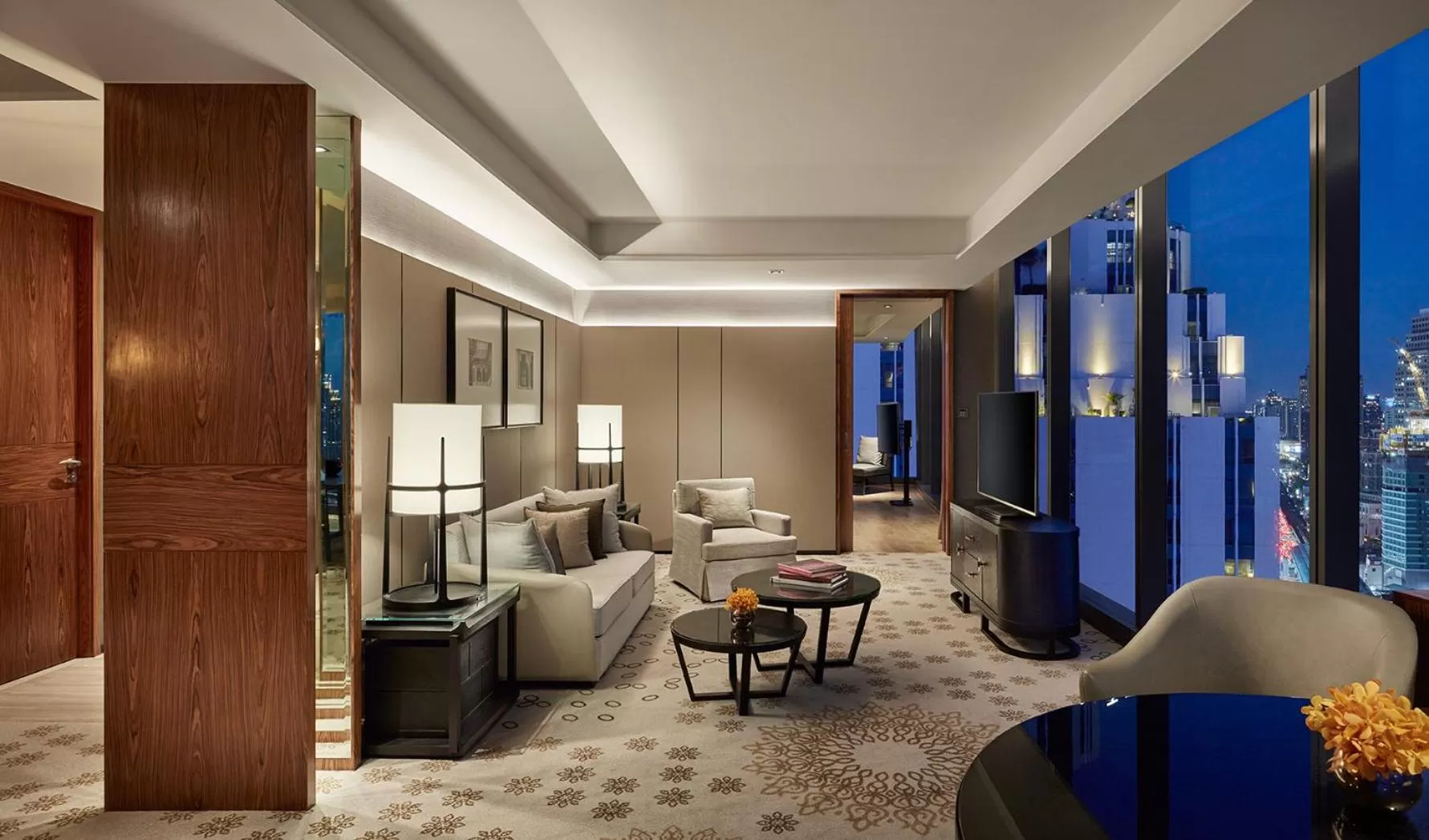 Living room in Hyatt Regency Bangkok Sukhumvit