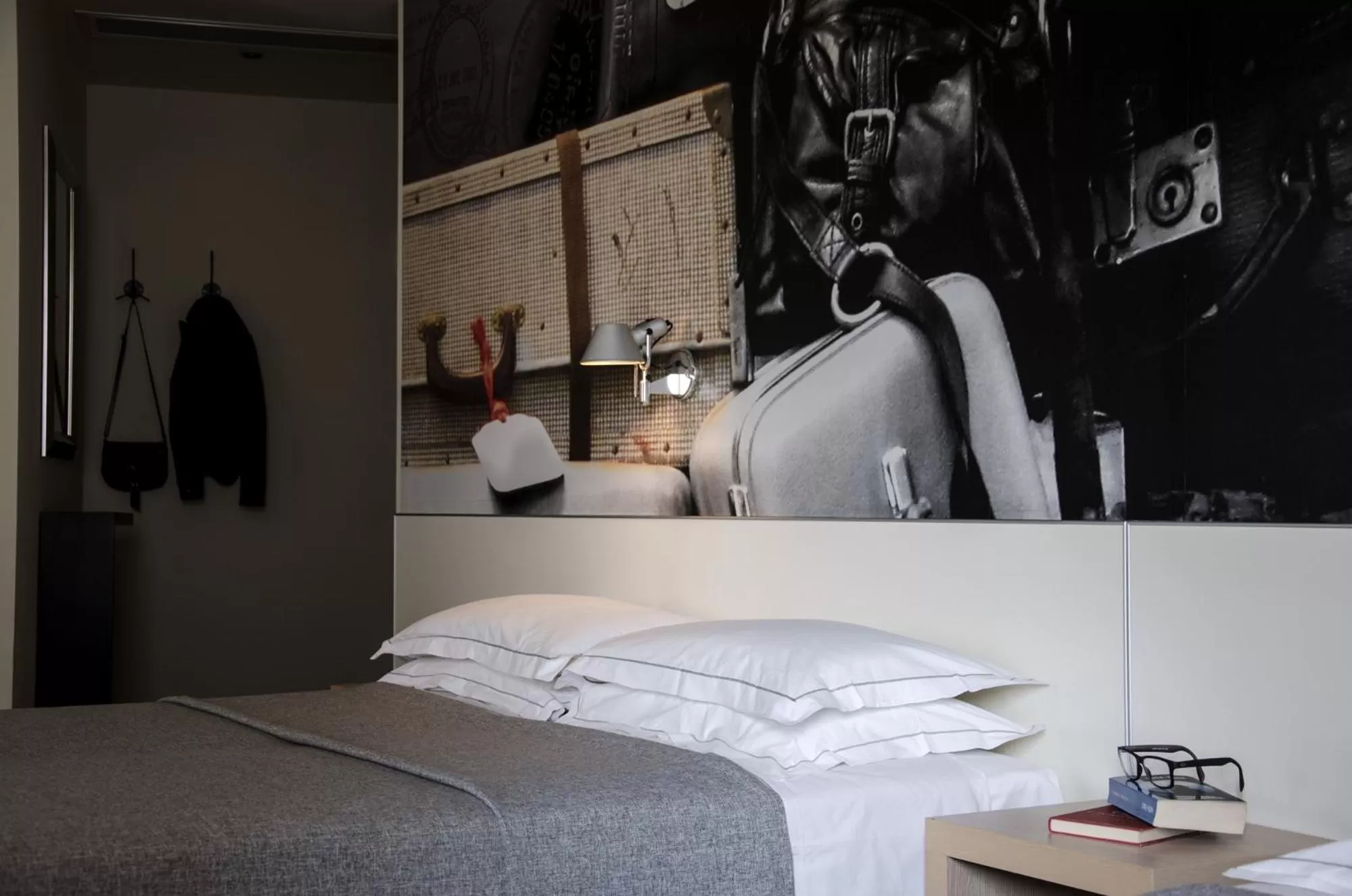 Decorative detail, Bed in Key Hotel