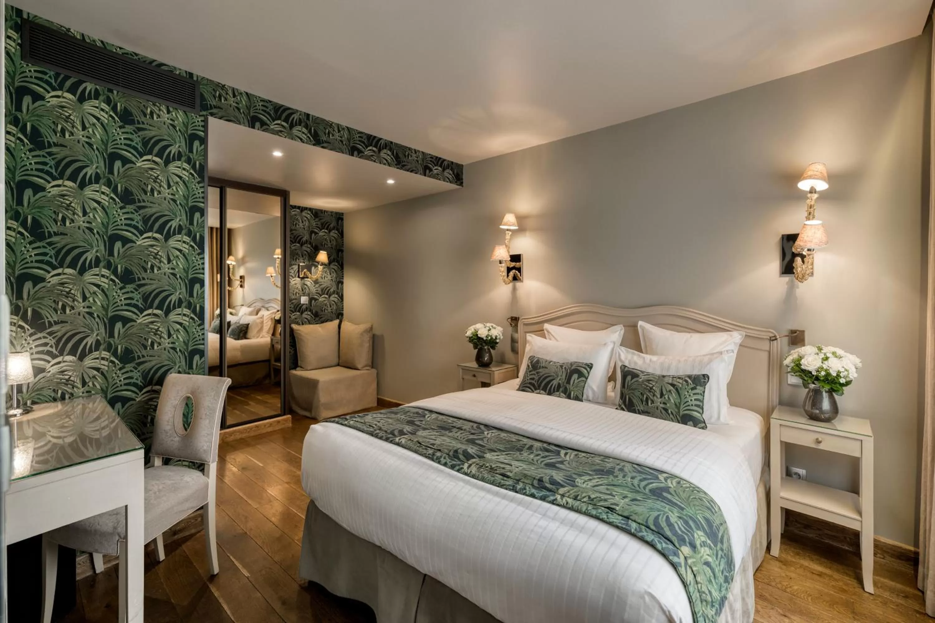 Bedroom, Bed in B Montmartre