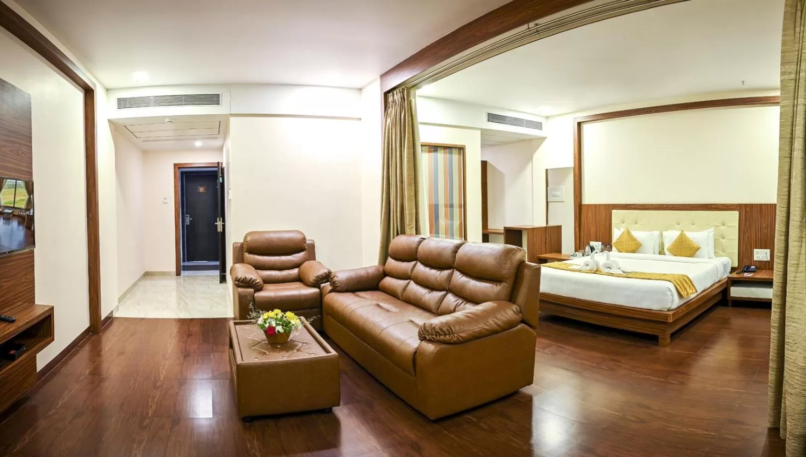 Living room, Seating Area in Hotel Laxmi Empire