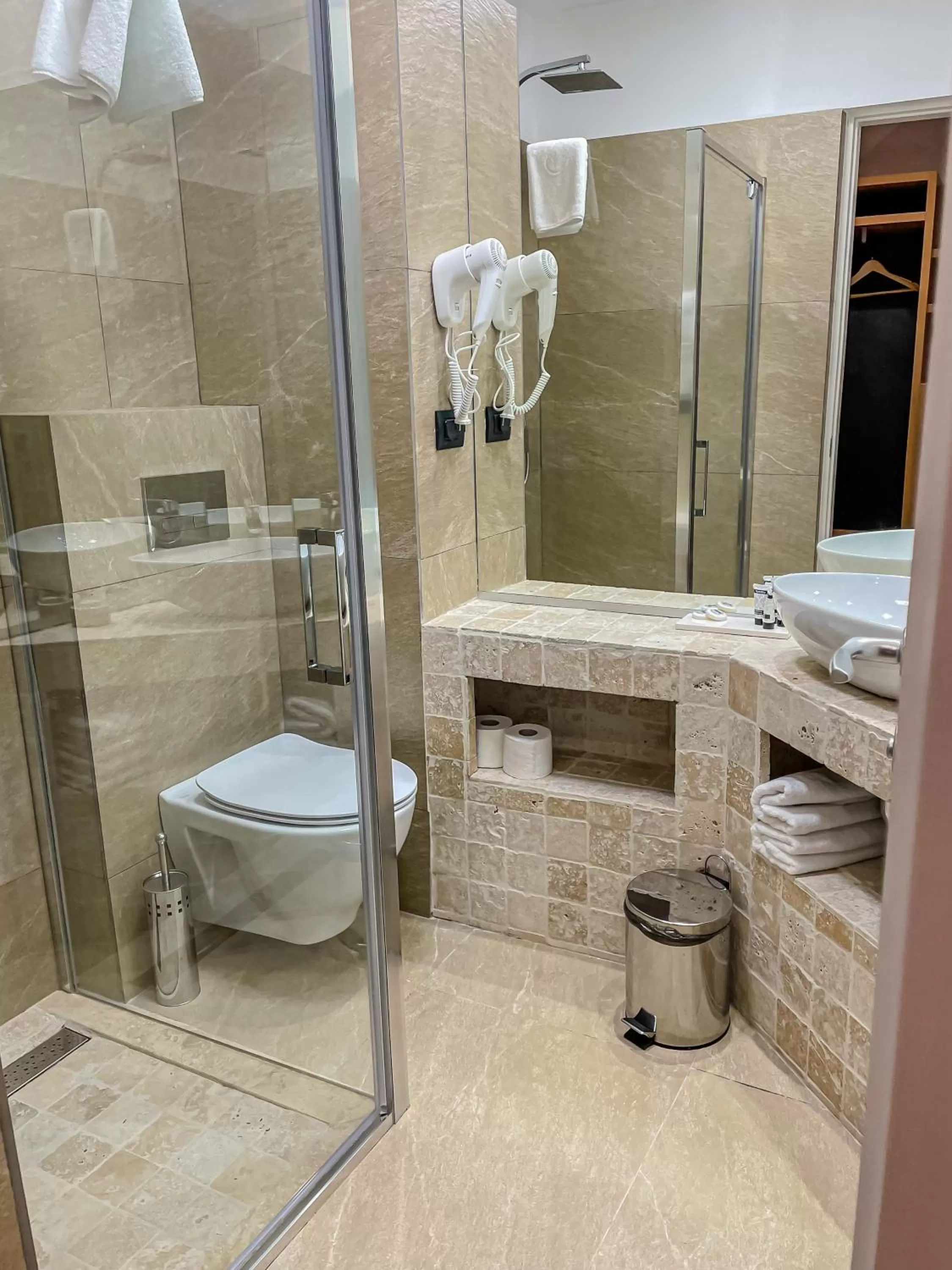 Shower in Ursuletul Predeal