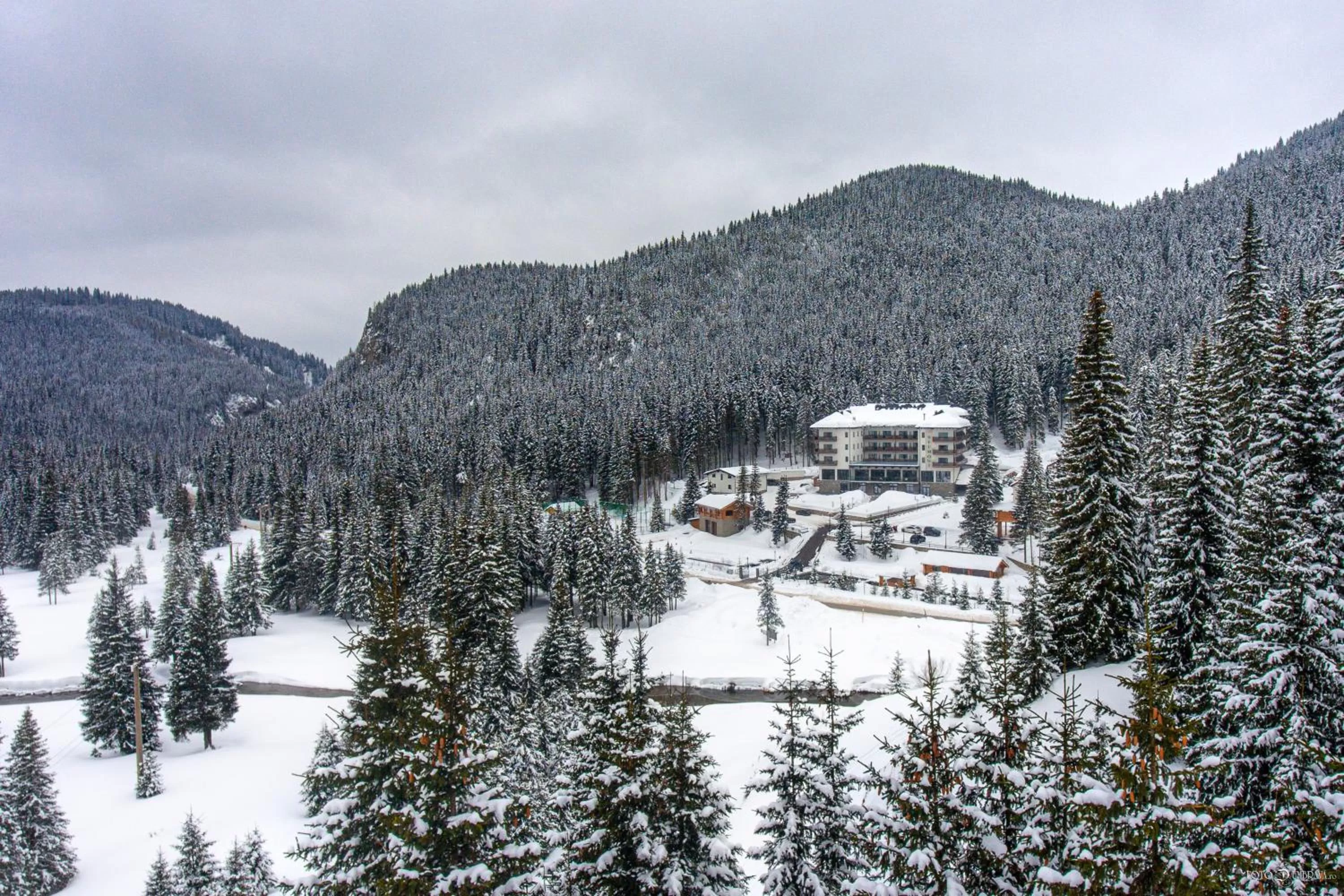 Property building in Hotel Belmont & Spa