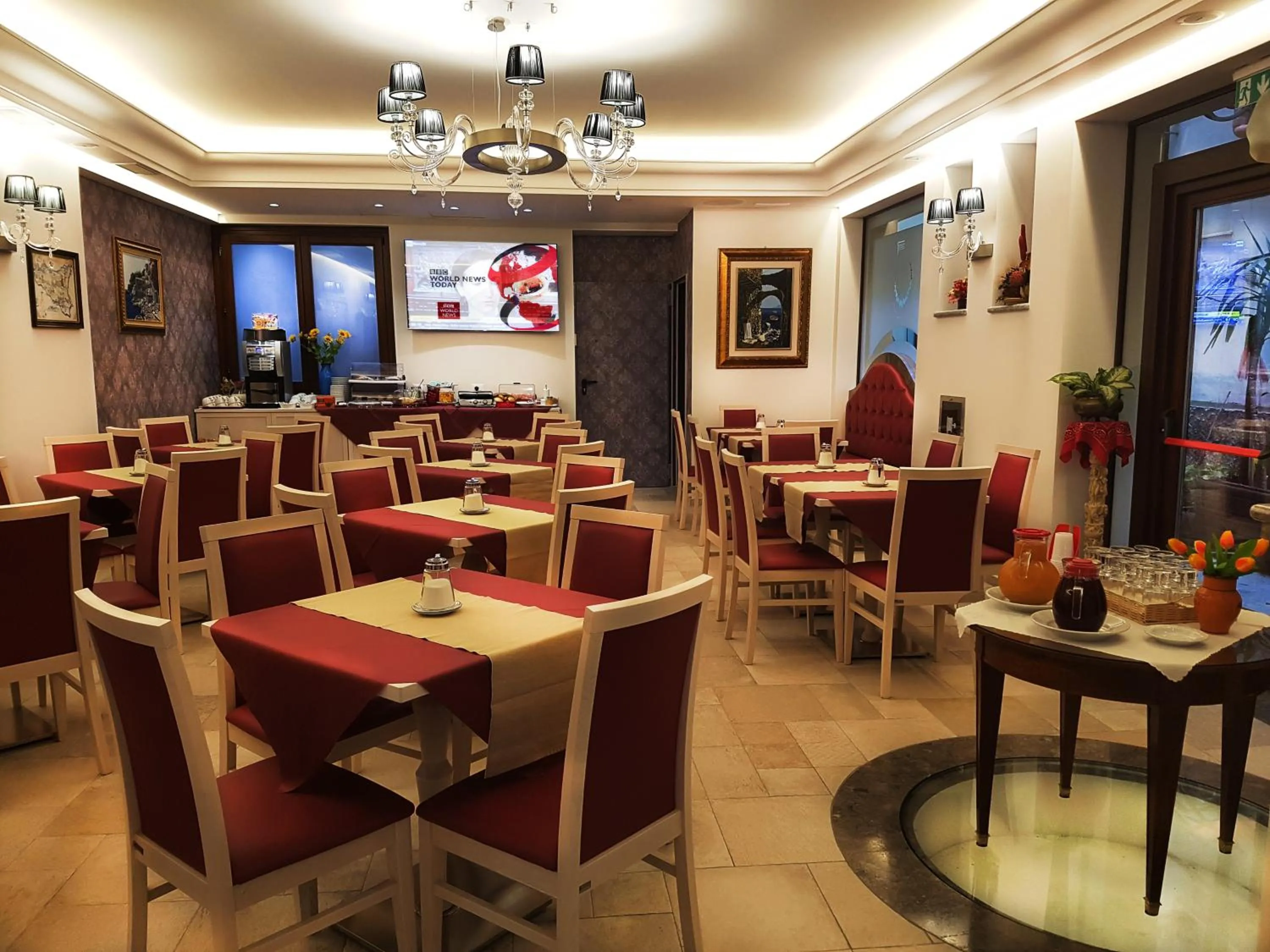 Restaurant/places to eat in Hotel La Giara