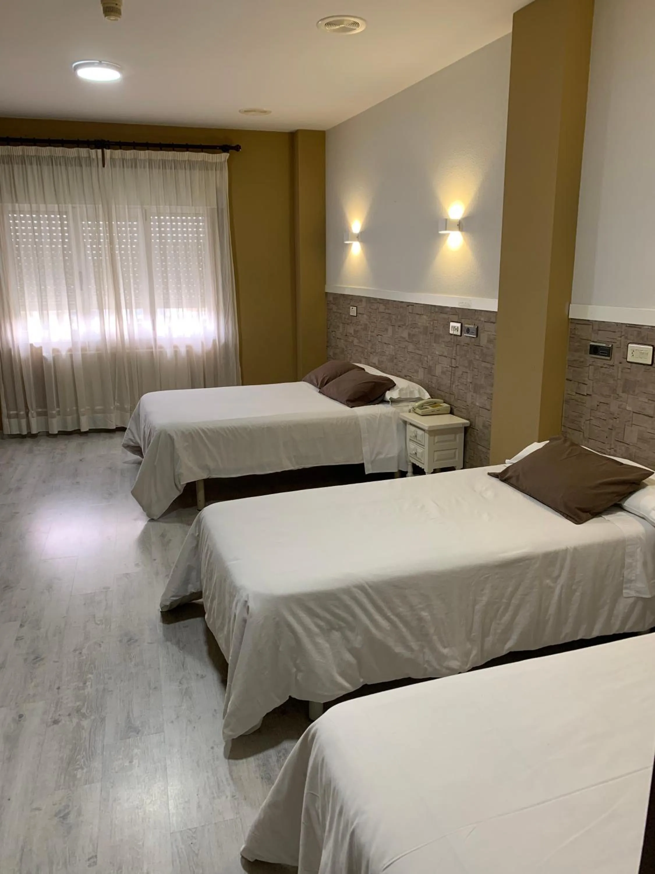 Bedroom, Bed in Hotel Los Olmos