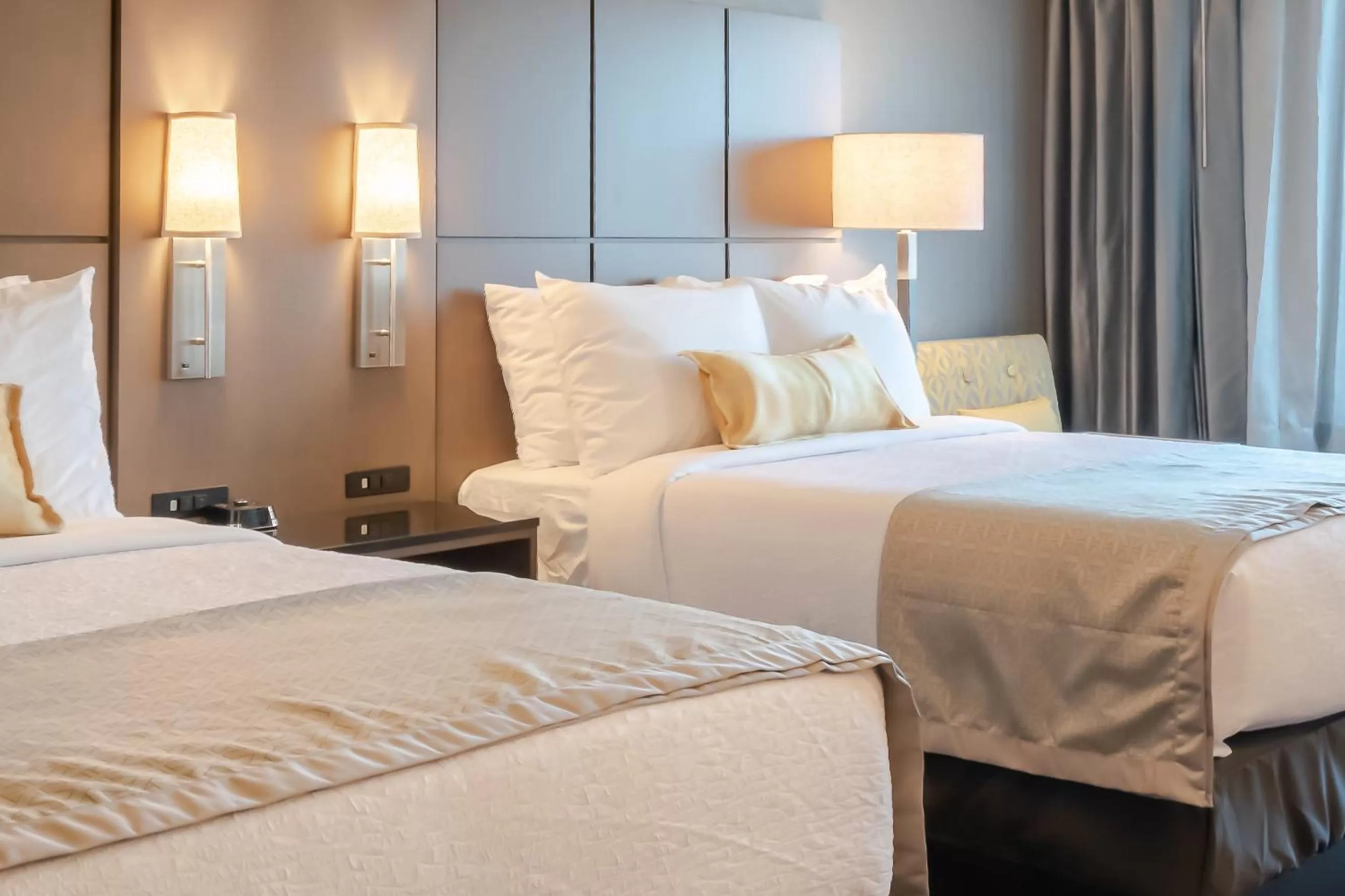 Bed in Best Western Premier Airport/Expo Center Hotel