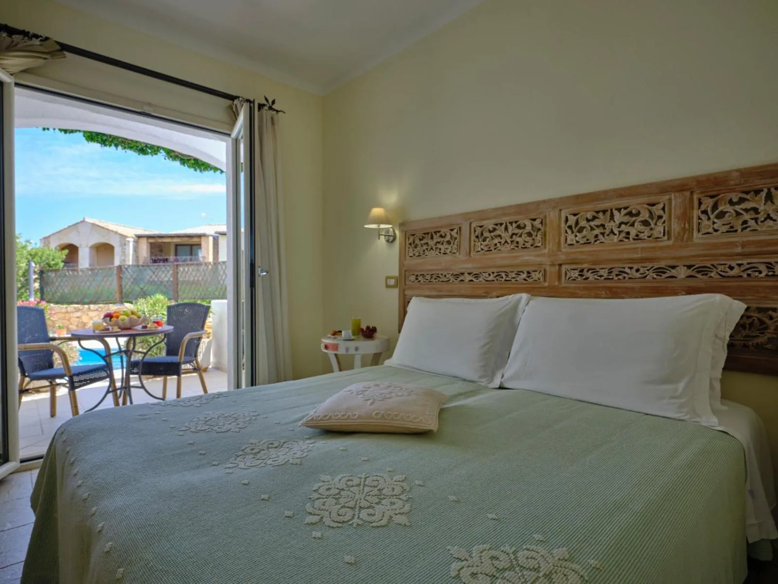 View (from property/room), Bed in Dolce Vita Boutique Hotel