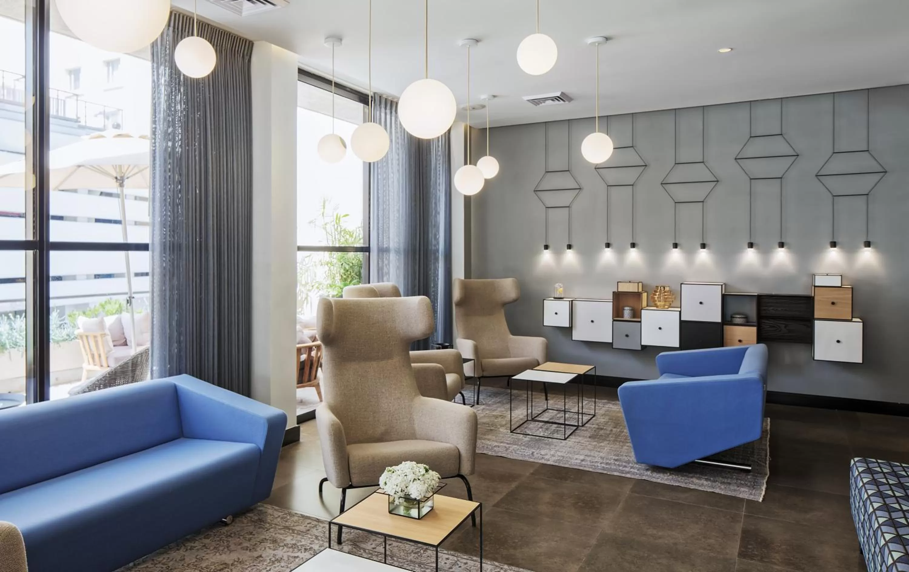 Lounge or bar in Prima Tel Aviv Hotel