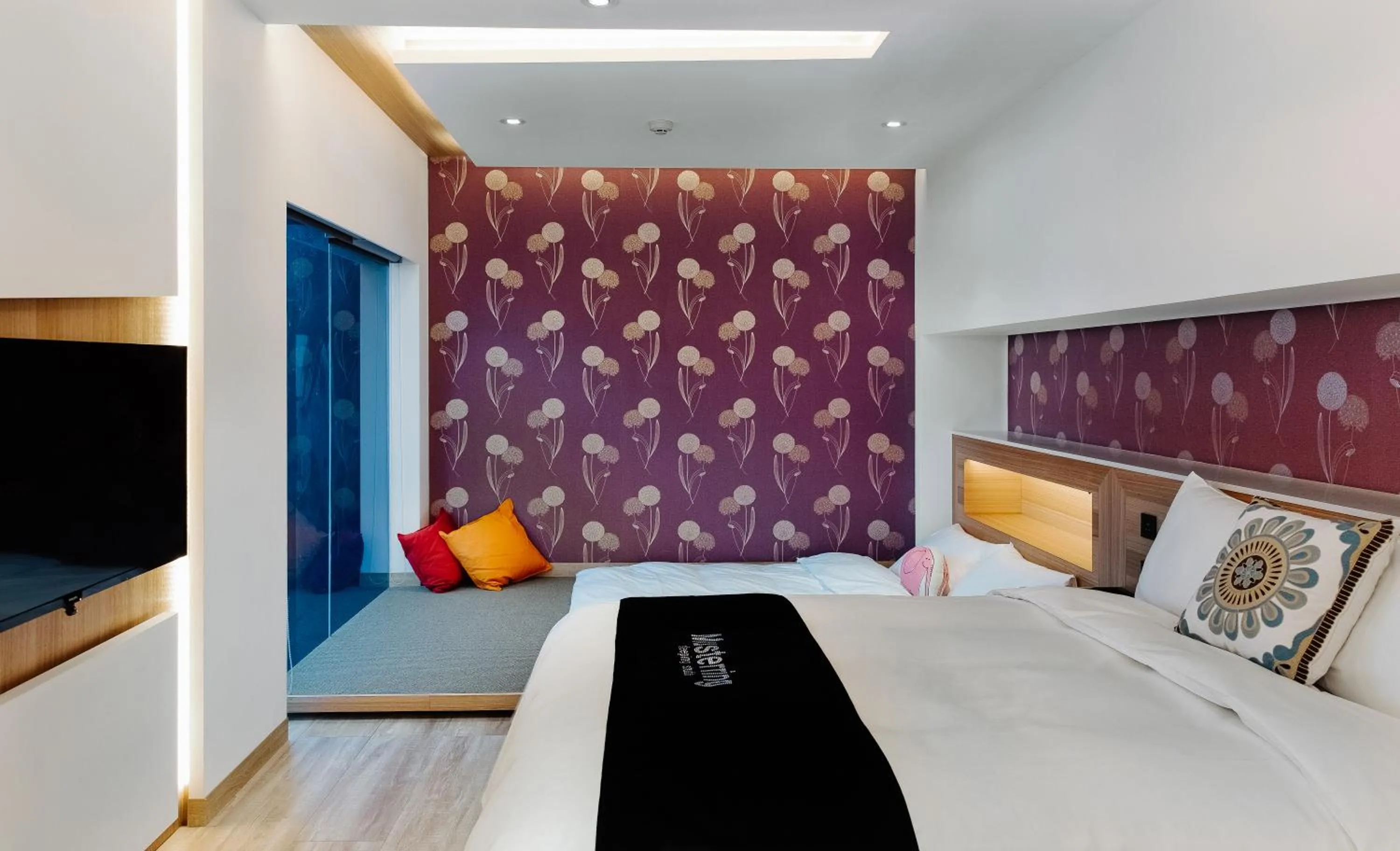 bunk bed, Bed in CHECK inn Taichung Zhongshan