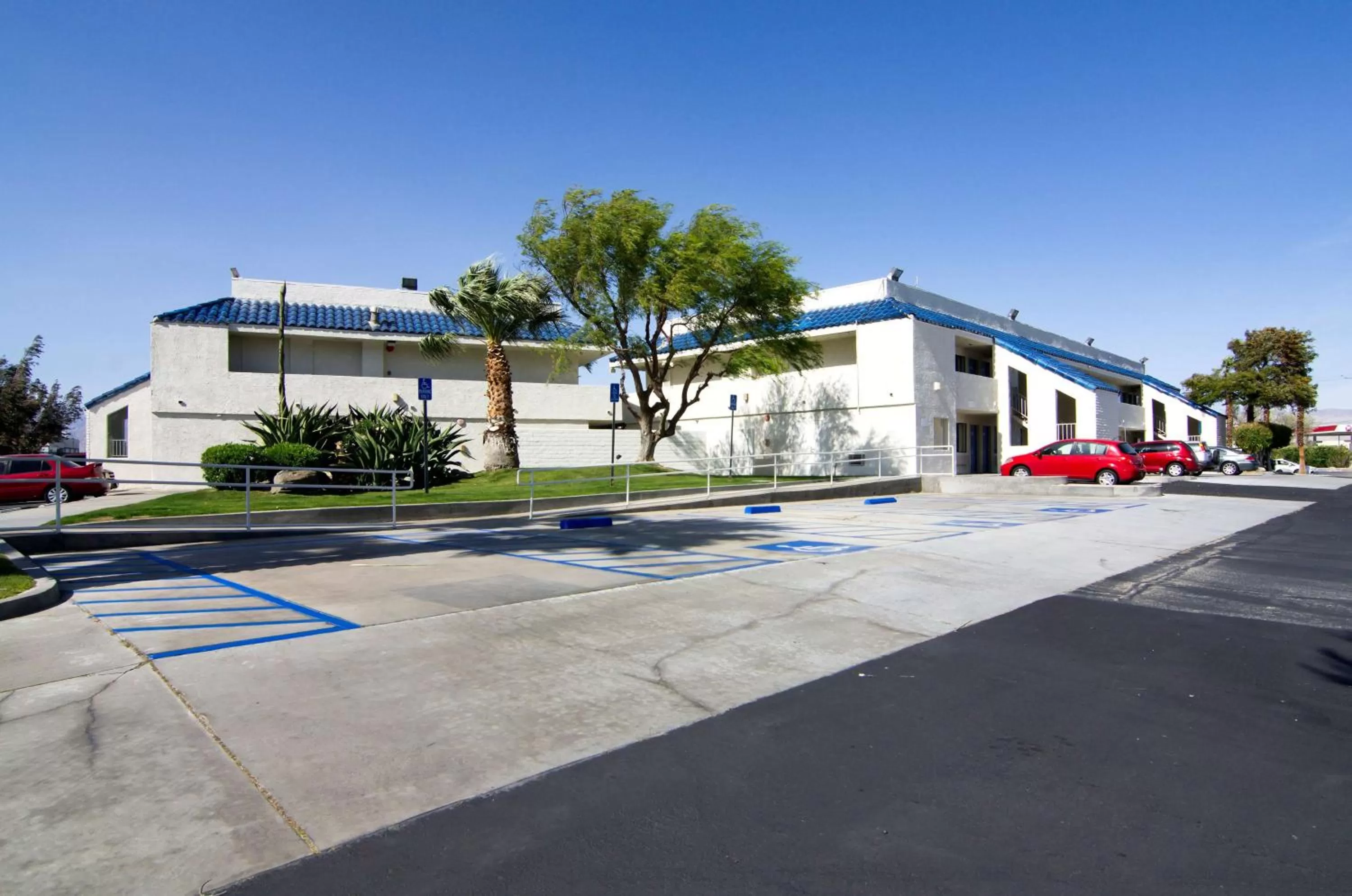 Property building in Motel 6-North Palm Springs, CA - North
