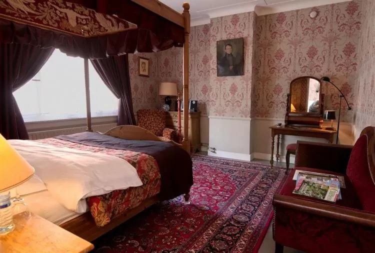 Photo of the whole room in B&B The Baron