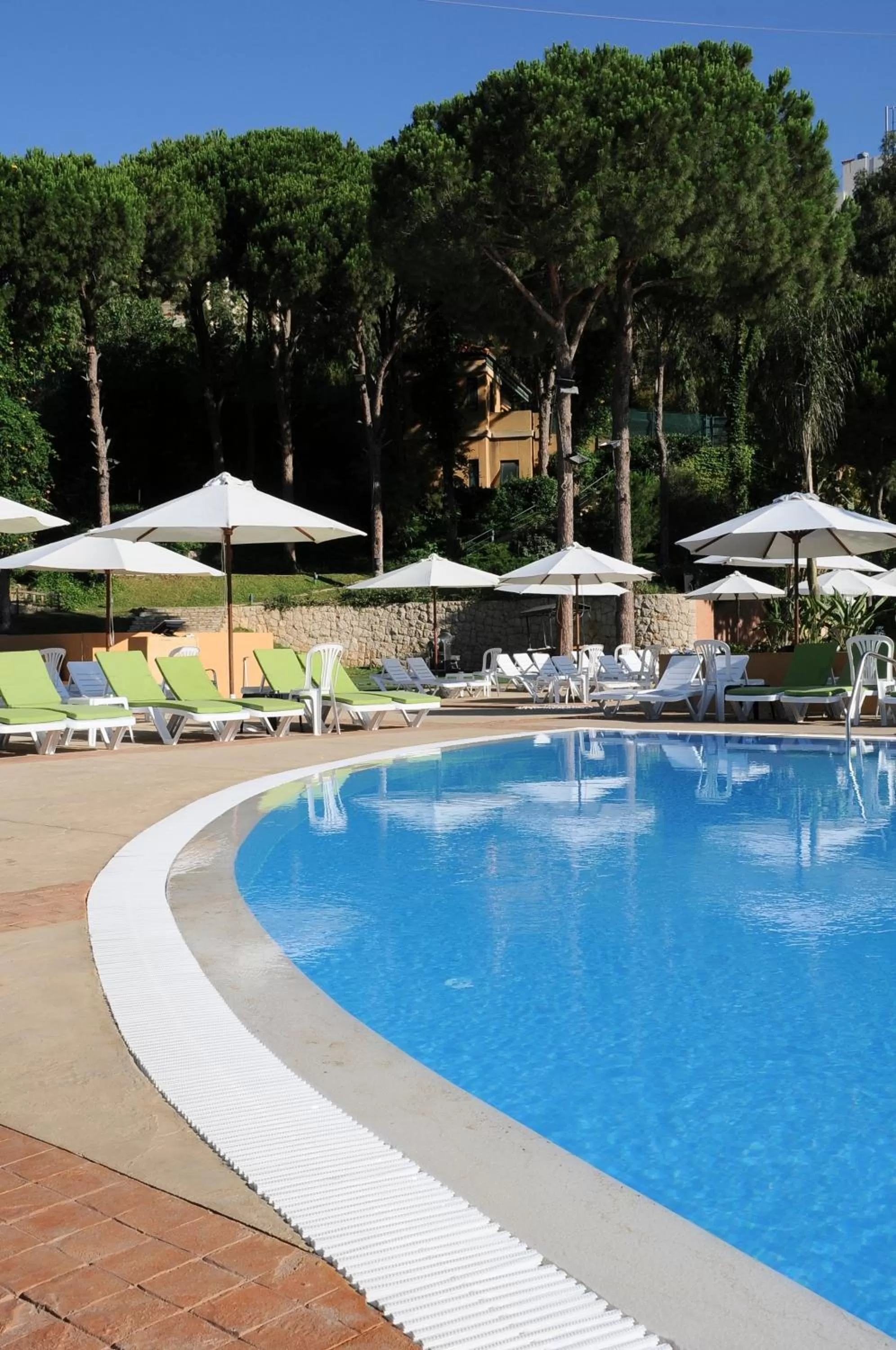 Swimming Pool in Country Lodge Hotel & Resort Beirut