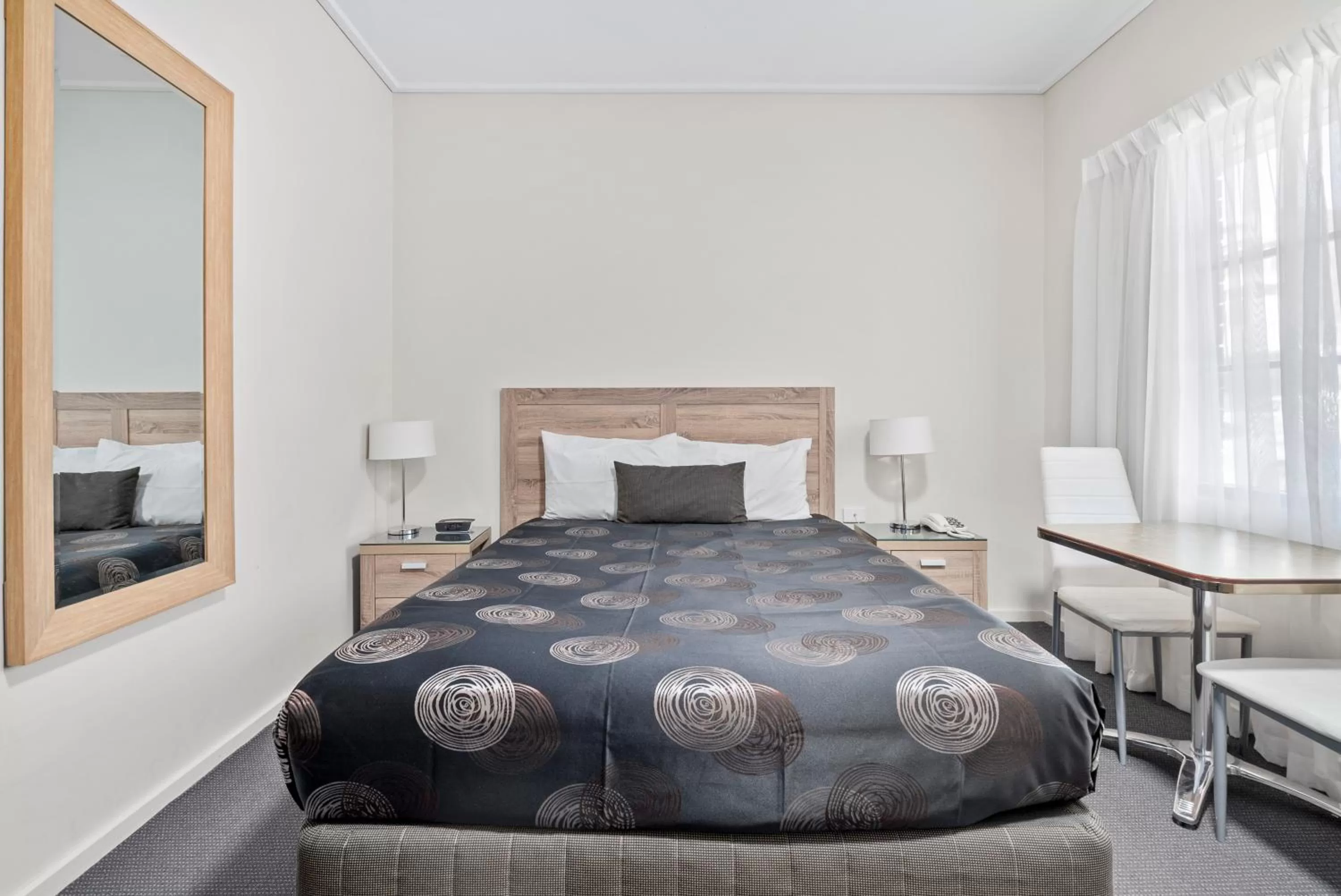 Bedroom, Bed in Sherbourne Terrace Hotel