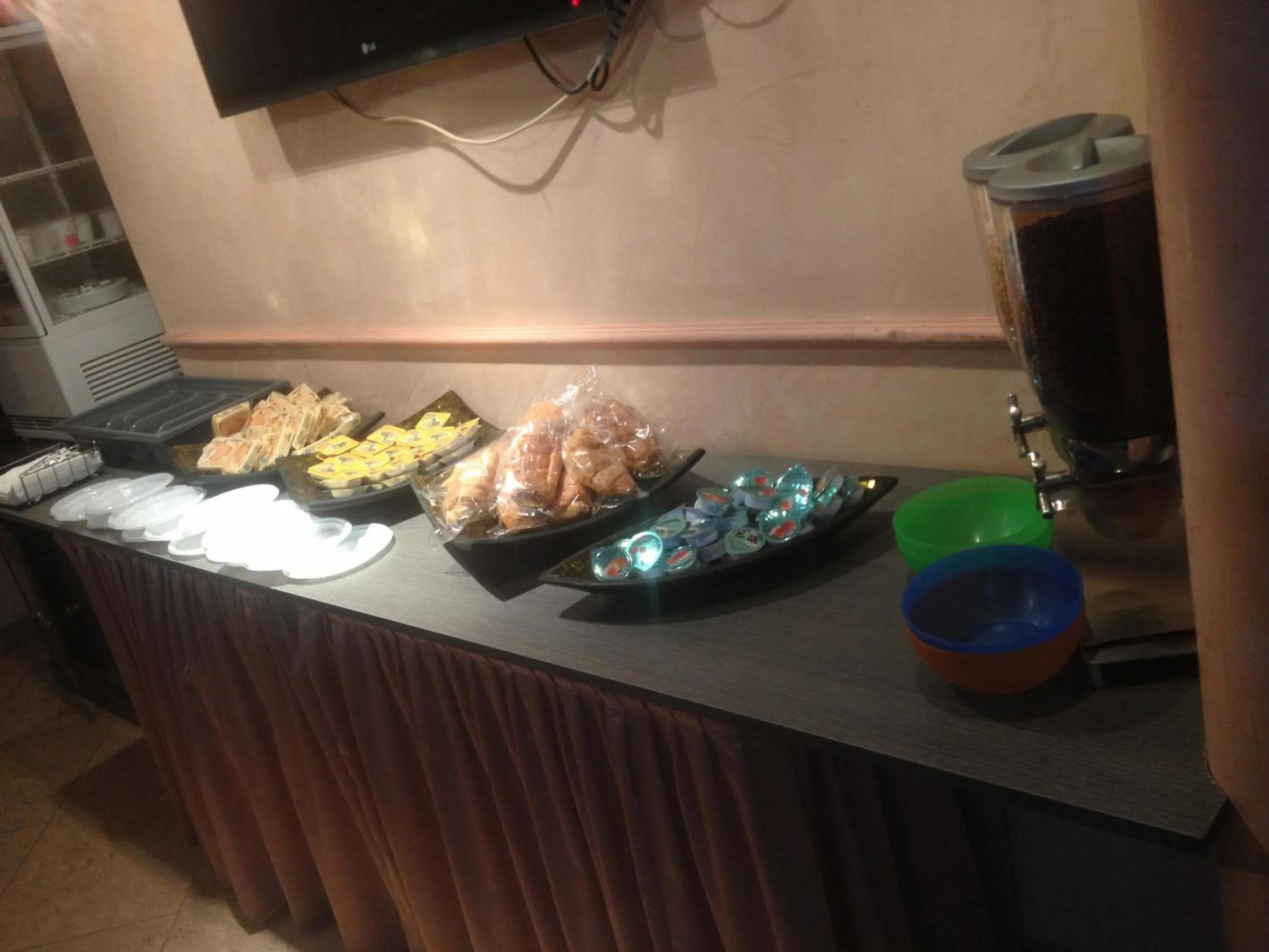 Restaurant/places to eat in Hotel Piola