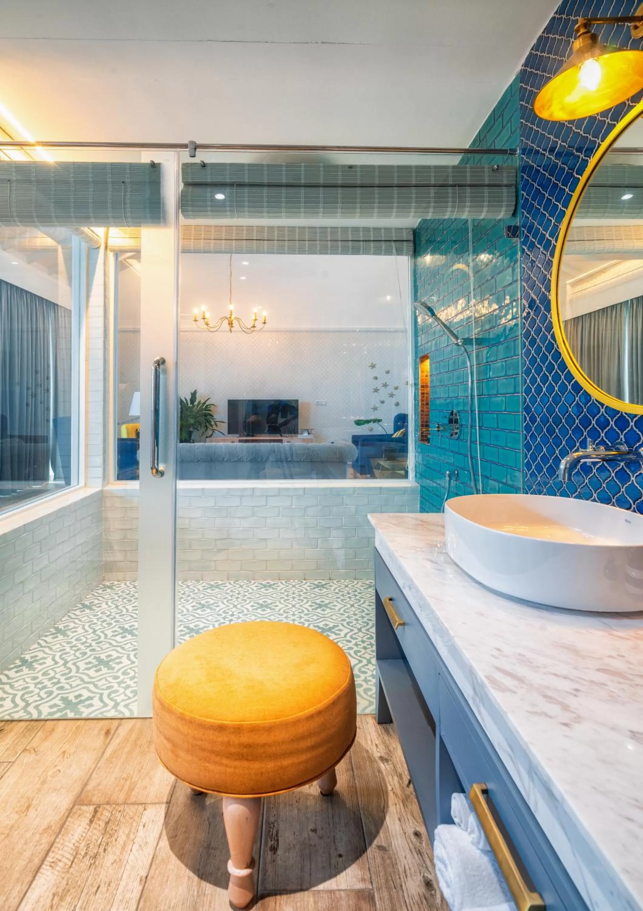 Shower in Triple O Six