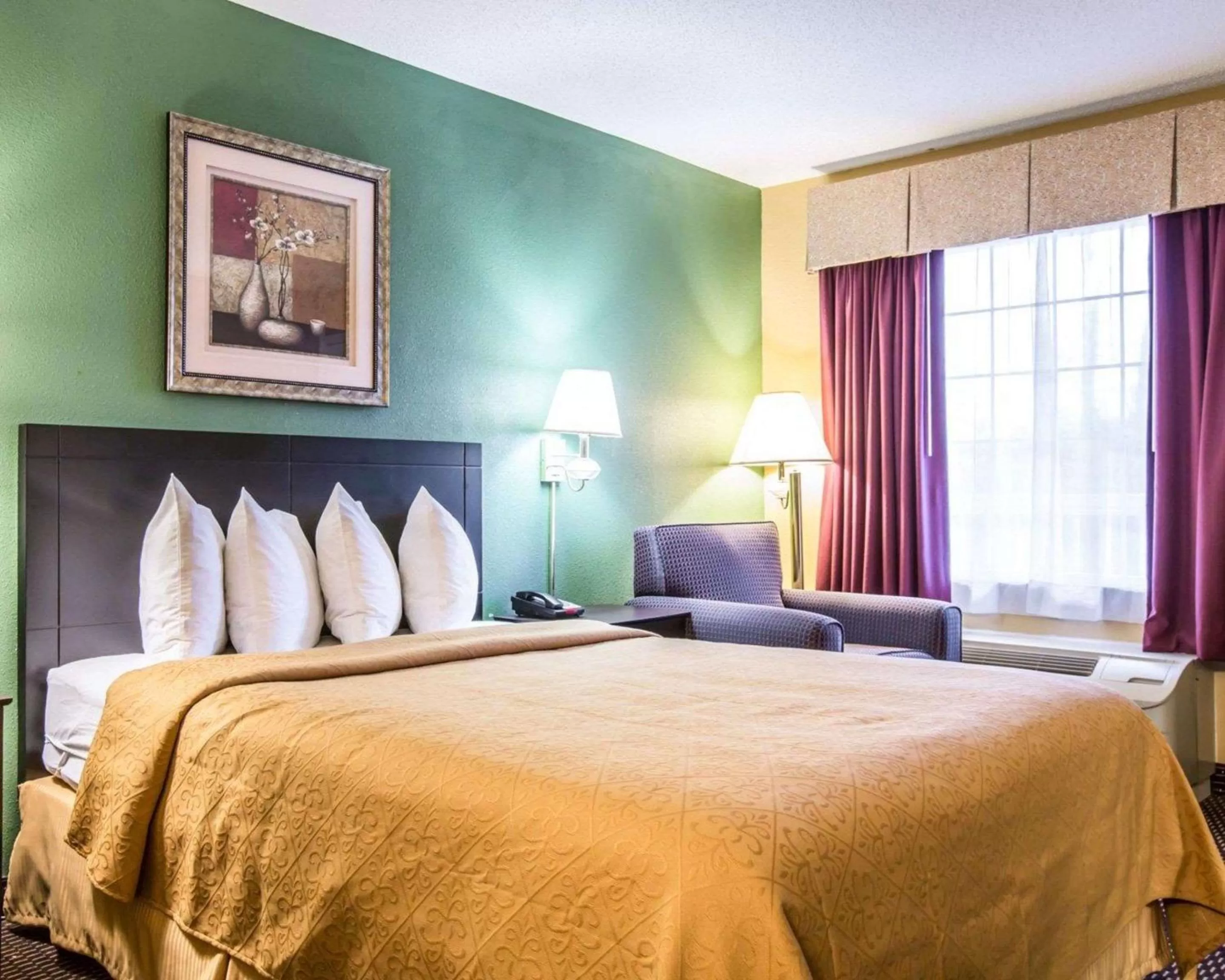 Photo of the whole room, Bed in Quality Inn Andrews