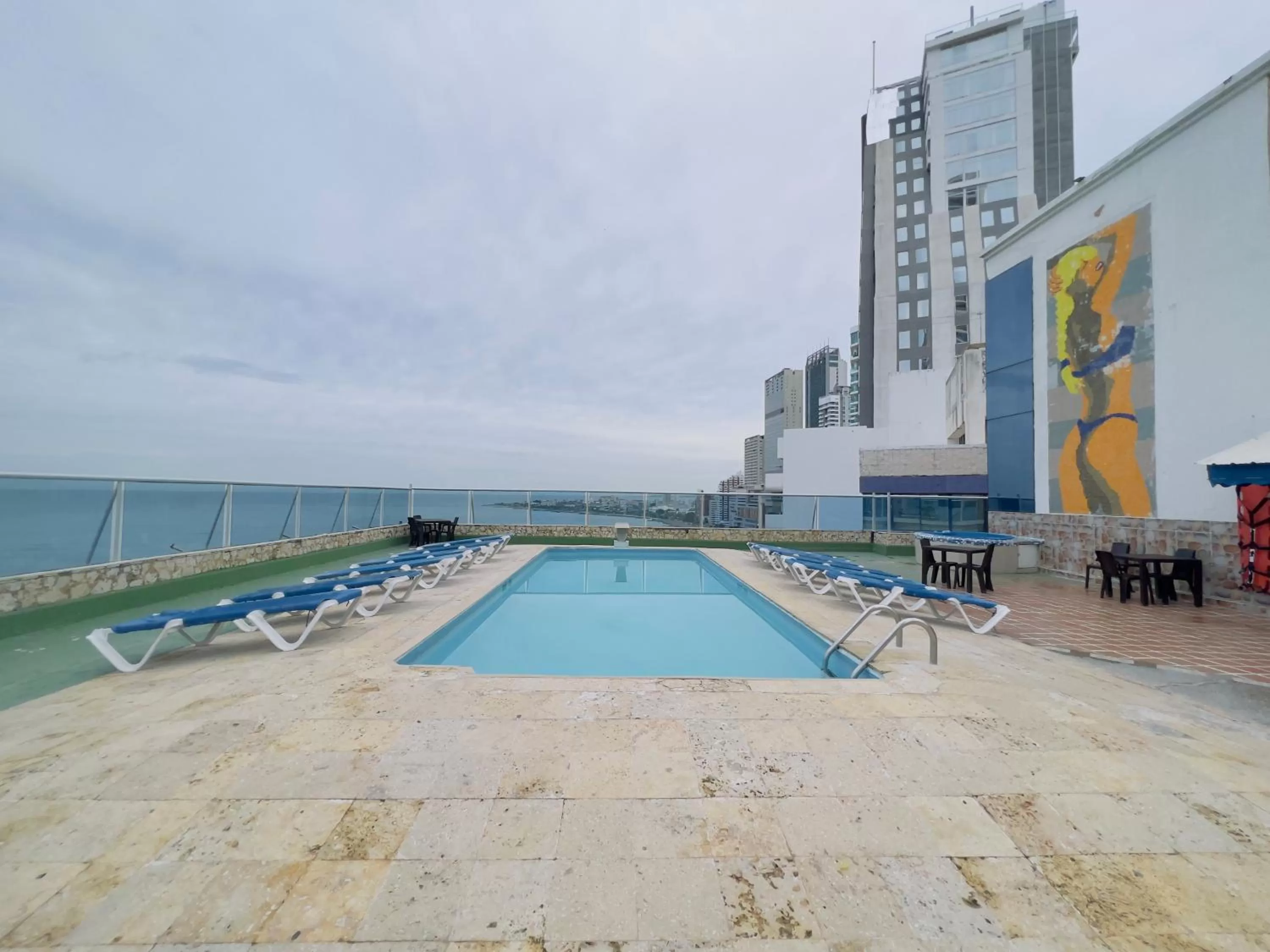 Swimming pool in Hotel Costa del Sol