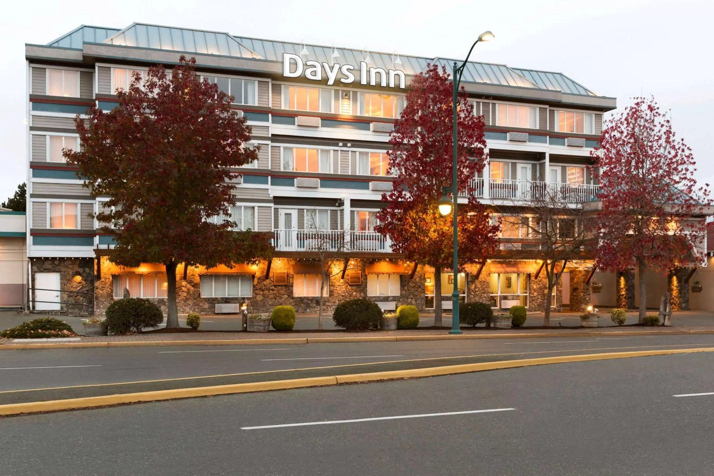 Days Inn by Wyndham Victoria Airport Sidney