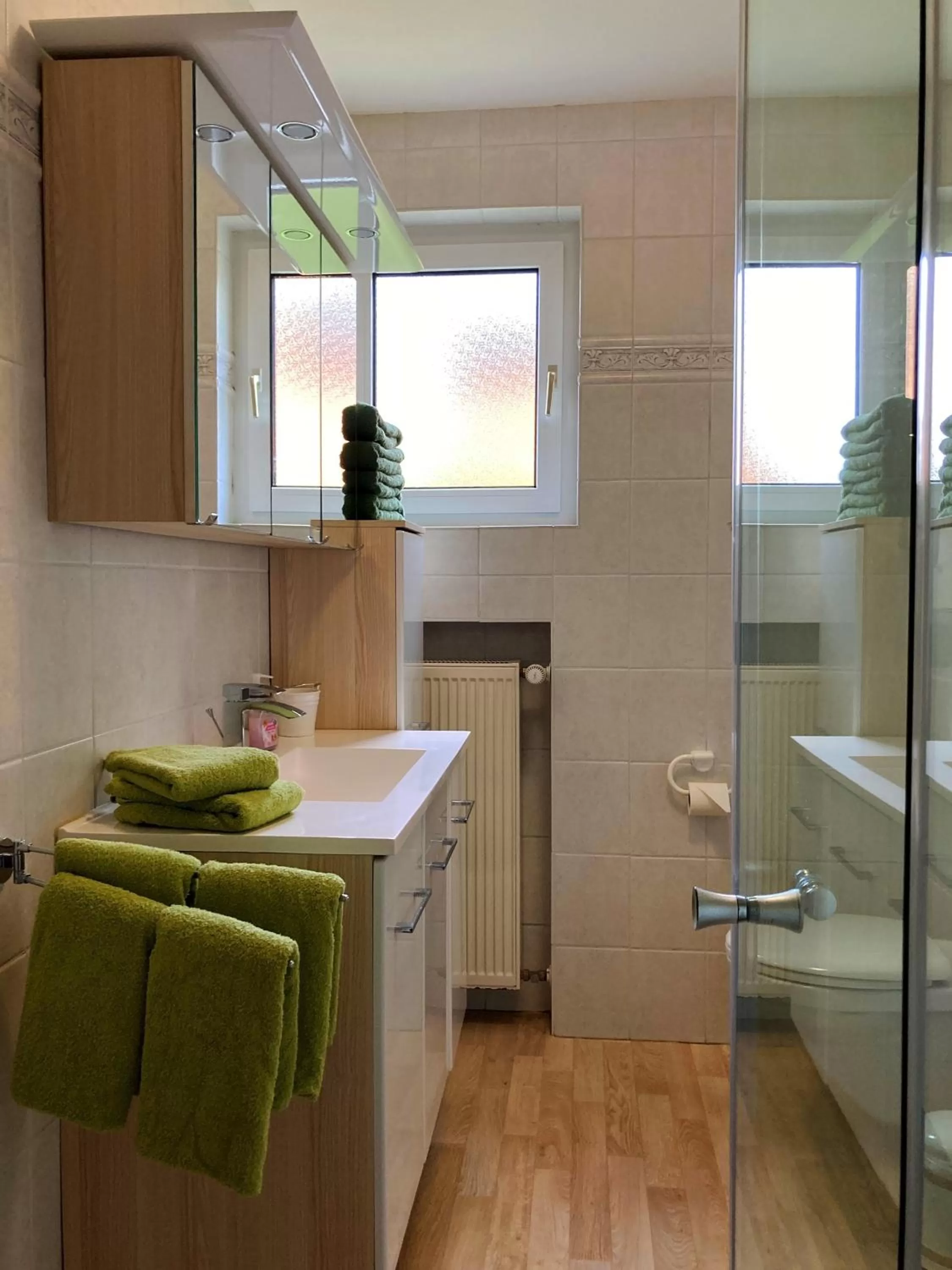 Photo of the whole room, Bathroom in Landhaus am Itterbach Willingen