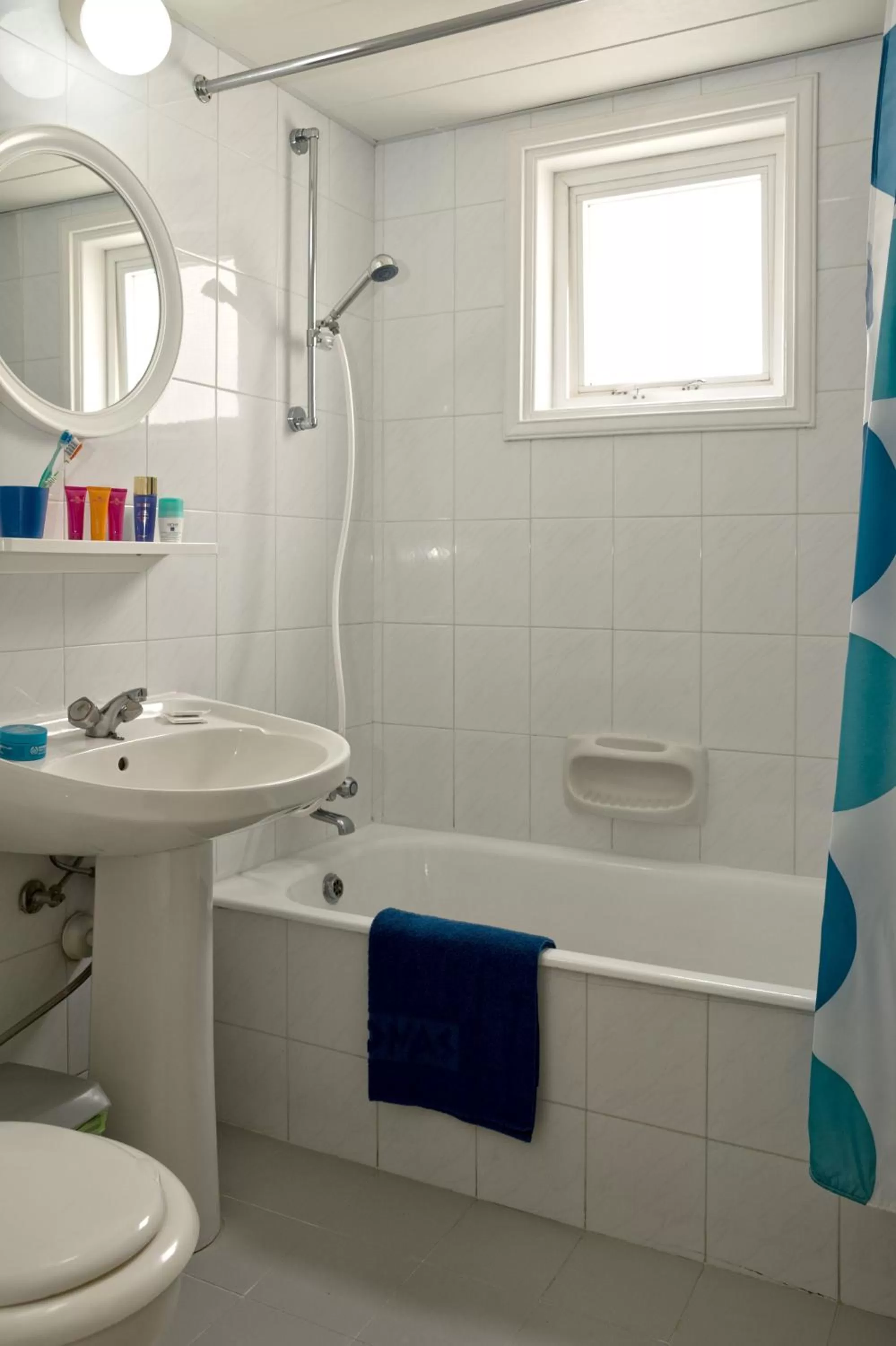 Bathroom in Sunny Hill Hotel Apartments