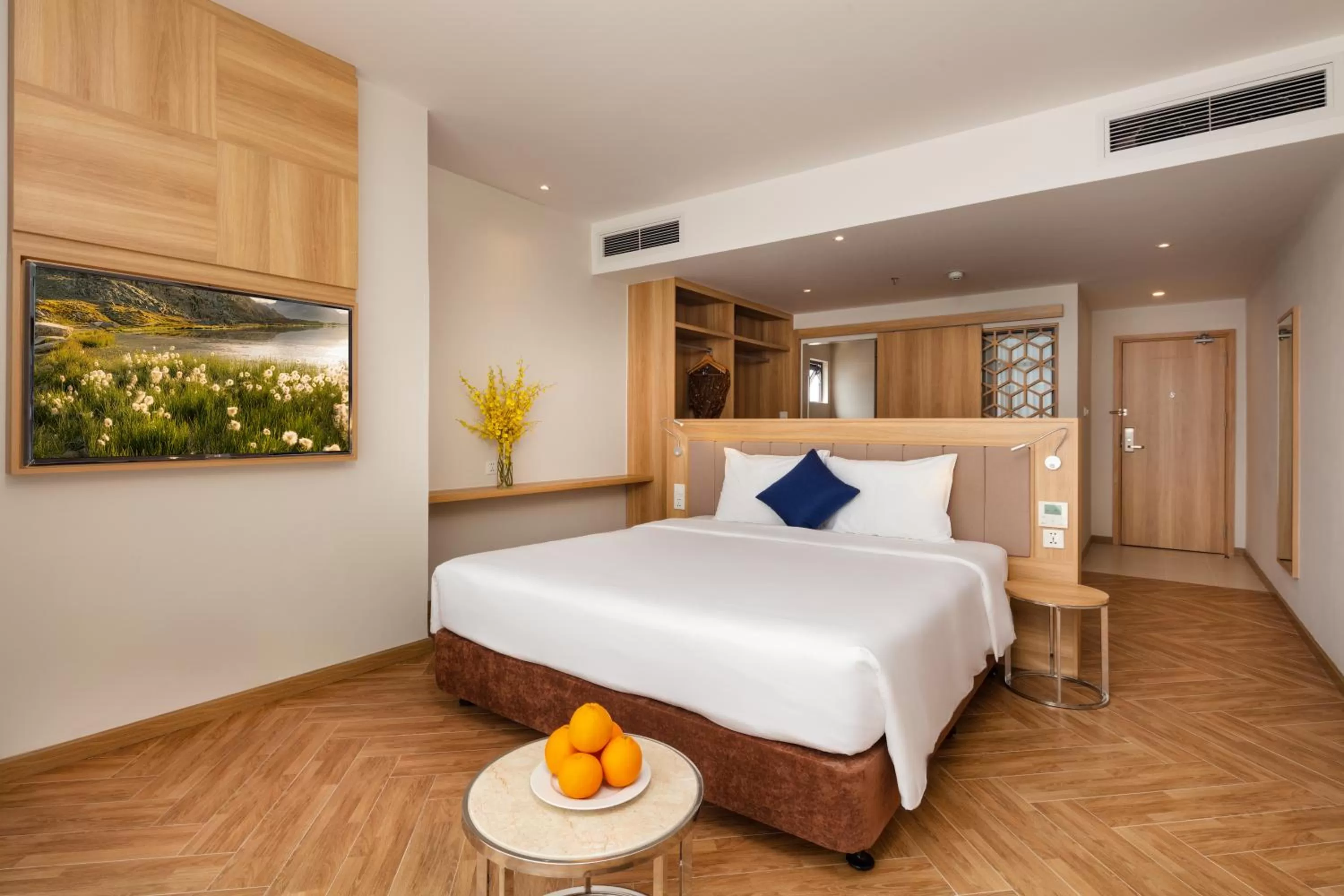 Bed in VENTANA NHA TRANG HOTEL