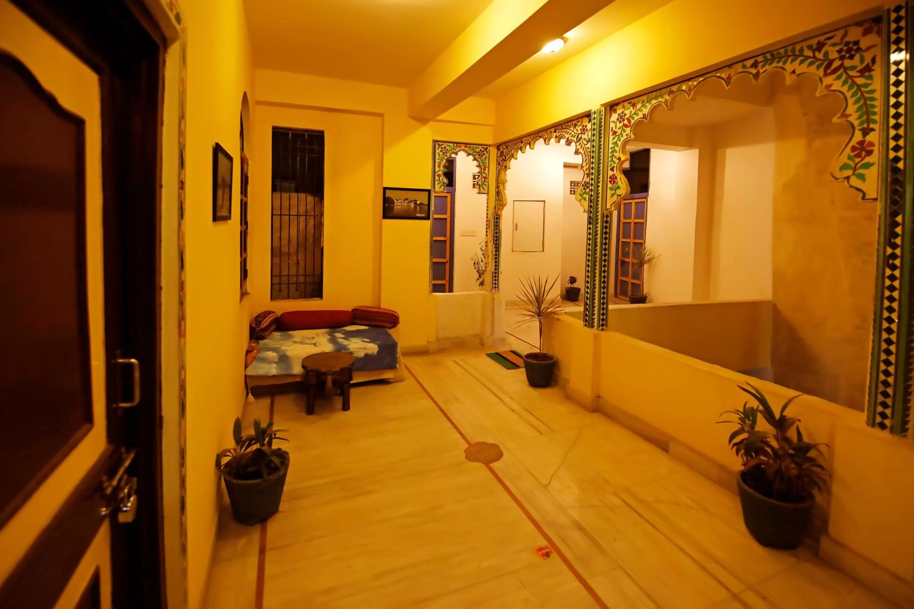 Lobby or reception, Bed in The Lake View Hotel- On Lake Pichola