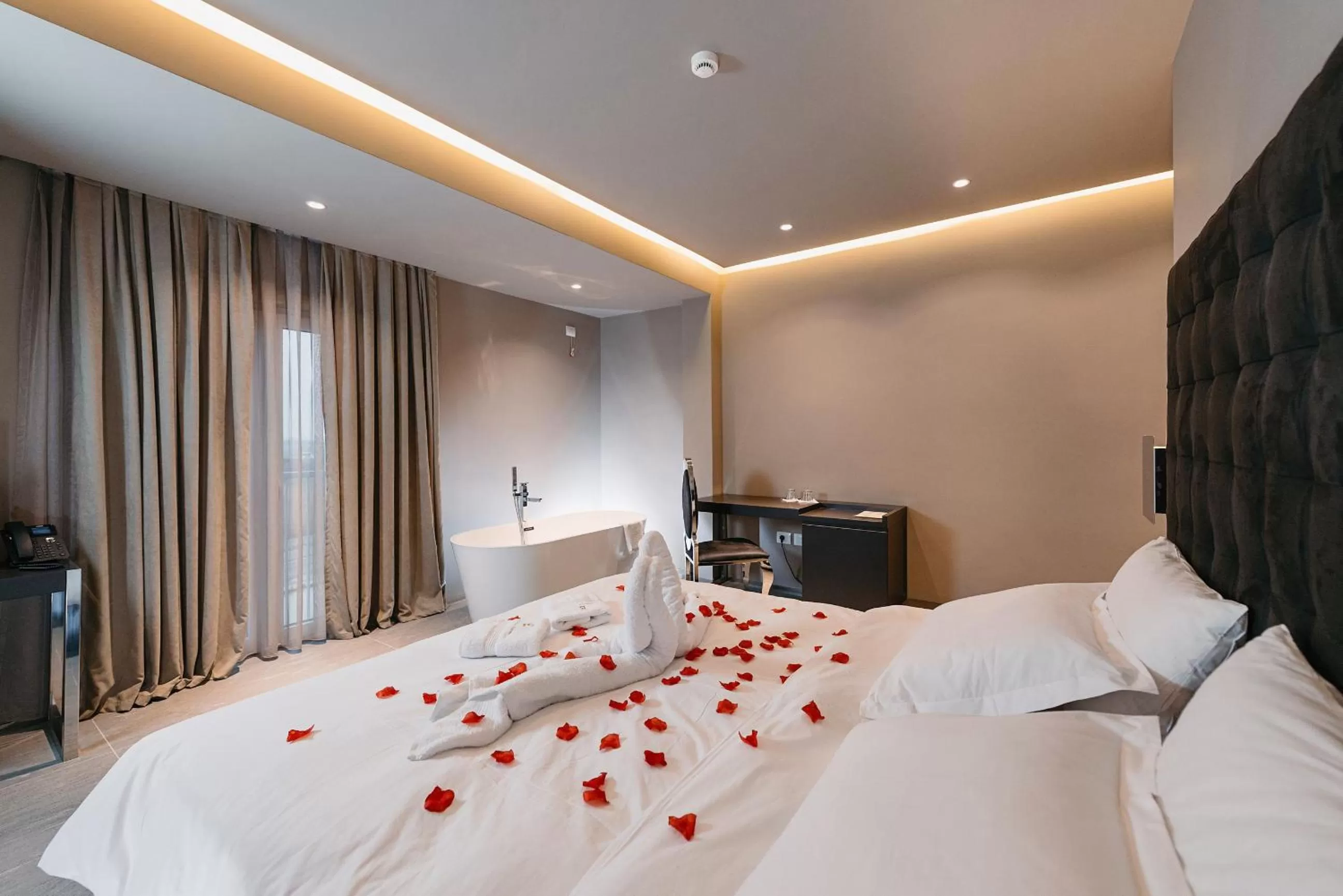 View (from property/room), Bed in Hotel Egnatia